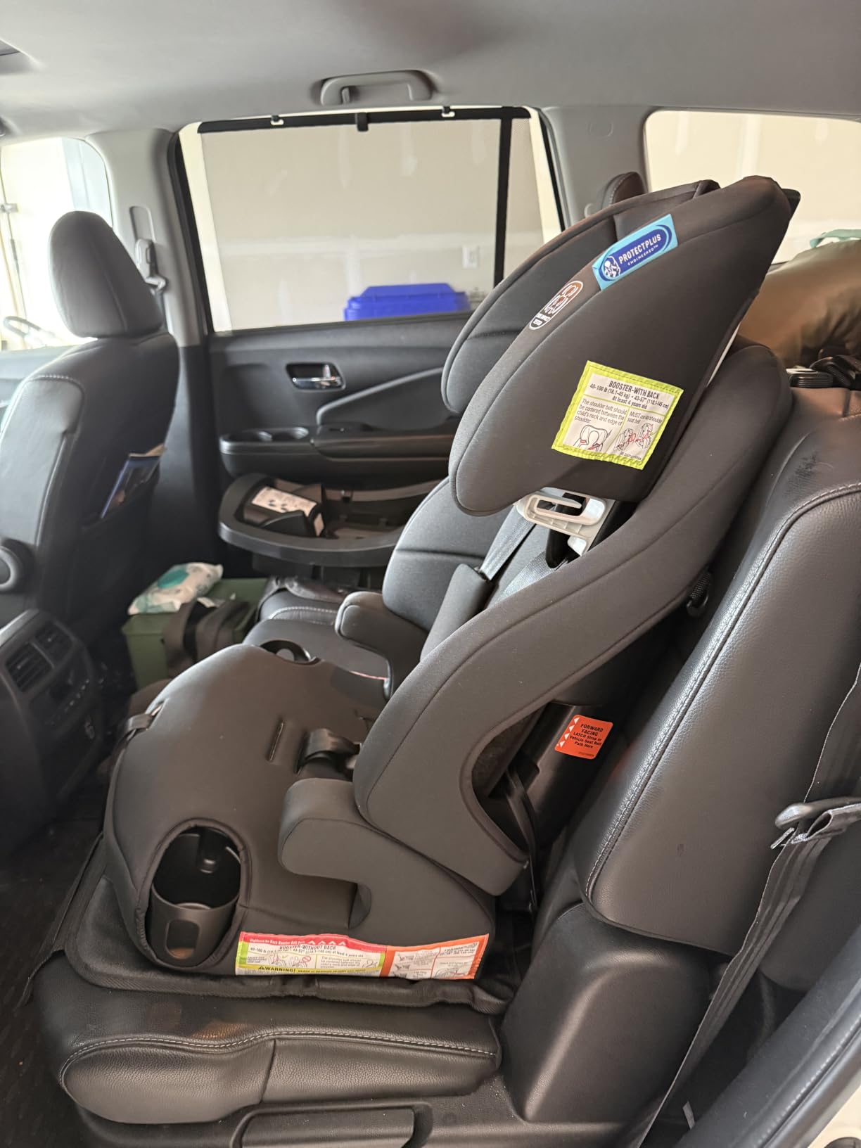 Graco Tranzitions 3-in-1 Harness Booster Car Seat, Forward Facing Car Seat, Highback to Backless Booster, Proof customer photo 1