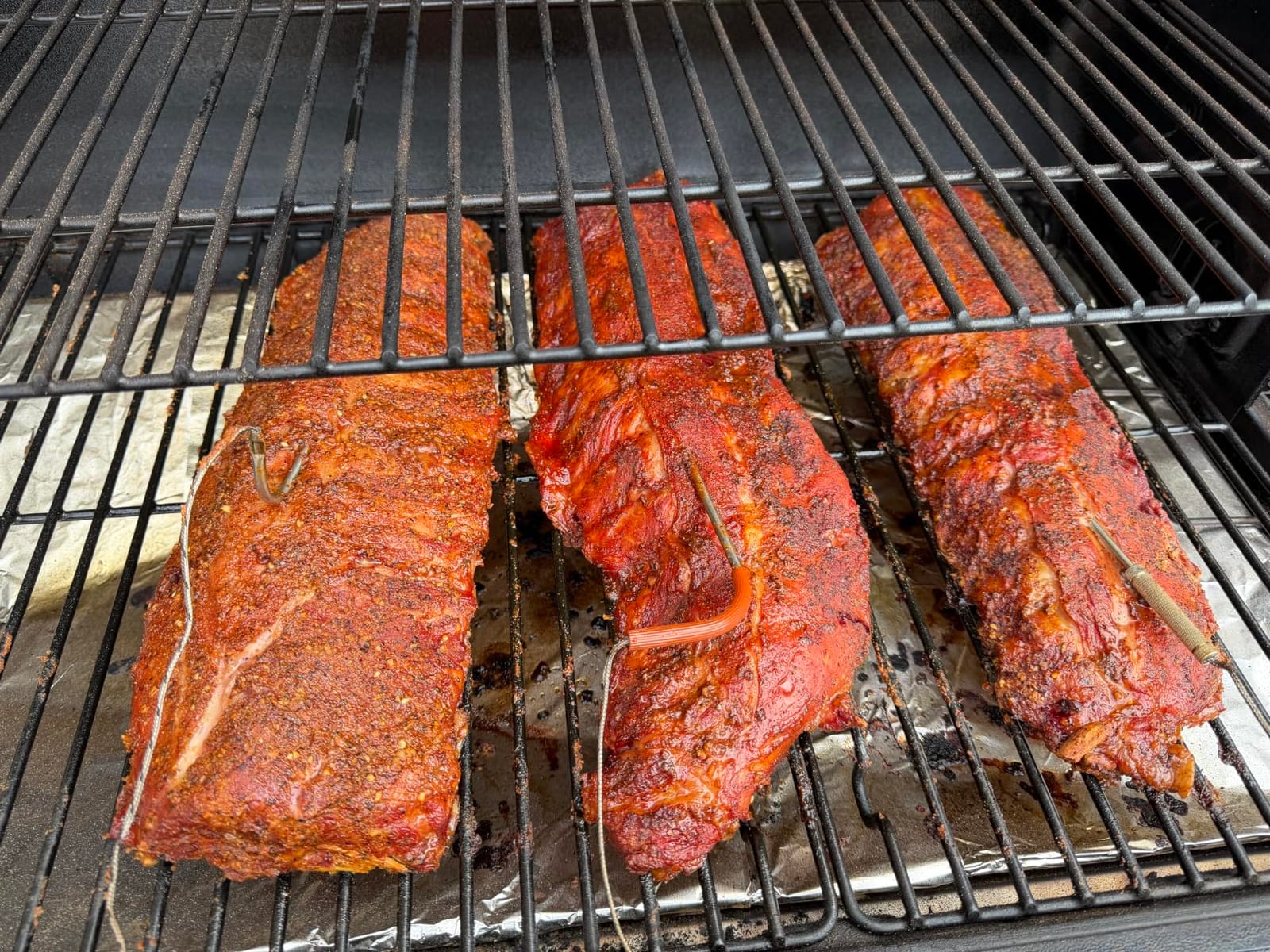 Traeger Woodridge Pro Wood Pellet Grill & Smoker, 970 Sq In, WiFi | Super Smoke Mode, digital sensor, side shelf, WiFIRE app control, 500°F max - 6-in-1 outdoor cooking customer photo 1