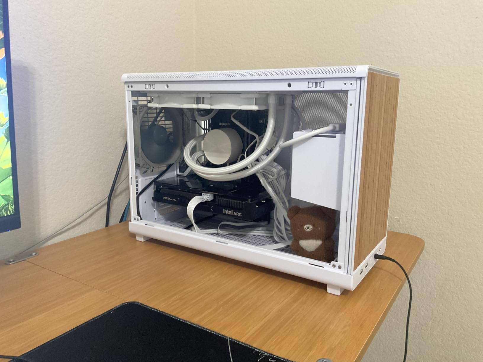 ASRock Intel Arc B570 Challenger 10GB OC GDDR6 Graphics Card, 2600 MHz GPU, Dual Fan, HDMI 2.1a customer photo 1