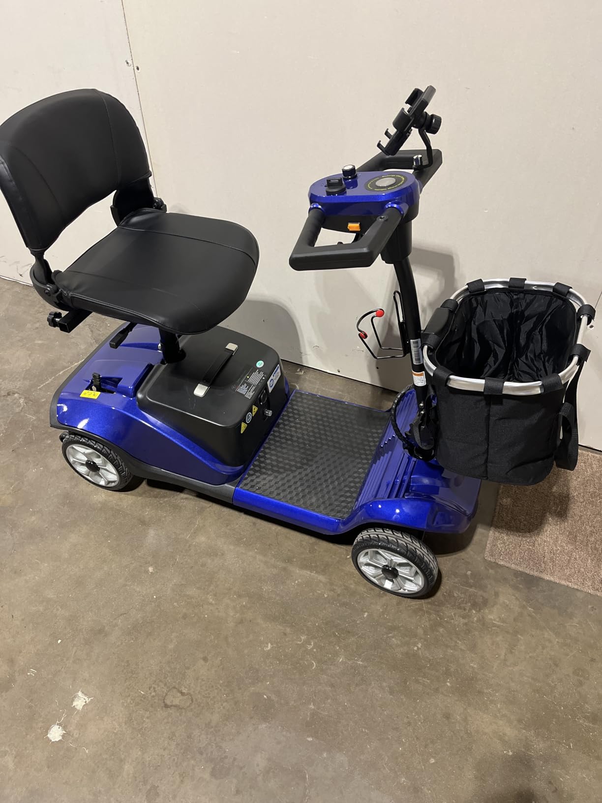 20 Miles 4 Wheels Mobility Scooter for Seniors/Adults Up to 300LBS, 350W Electric Wheelchair Detachable Lithium Battery, Dual Baskets, Rotating Seat, with Taillight, USB Charging, Red 18AH customer photo 2