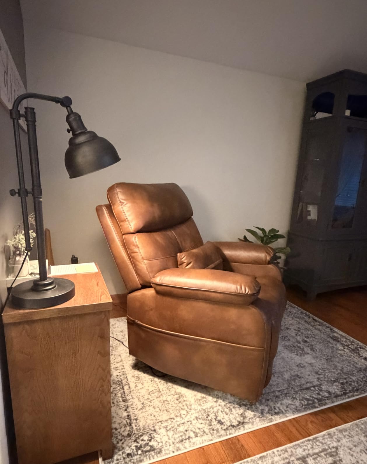 Dual Motor Power Lift Recliner Chair for Adult & Elderly, Leather, Beige | Infinite Position Lay Flat Lift Chair with Heat & Massage, Cup Holder, Lumbar Pillow, Wireless Charger, USB Ports customer photo 2