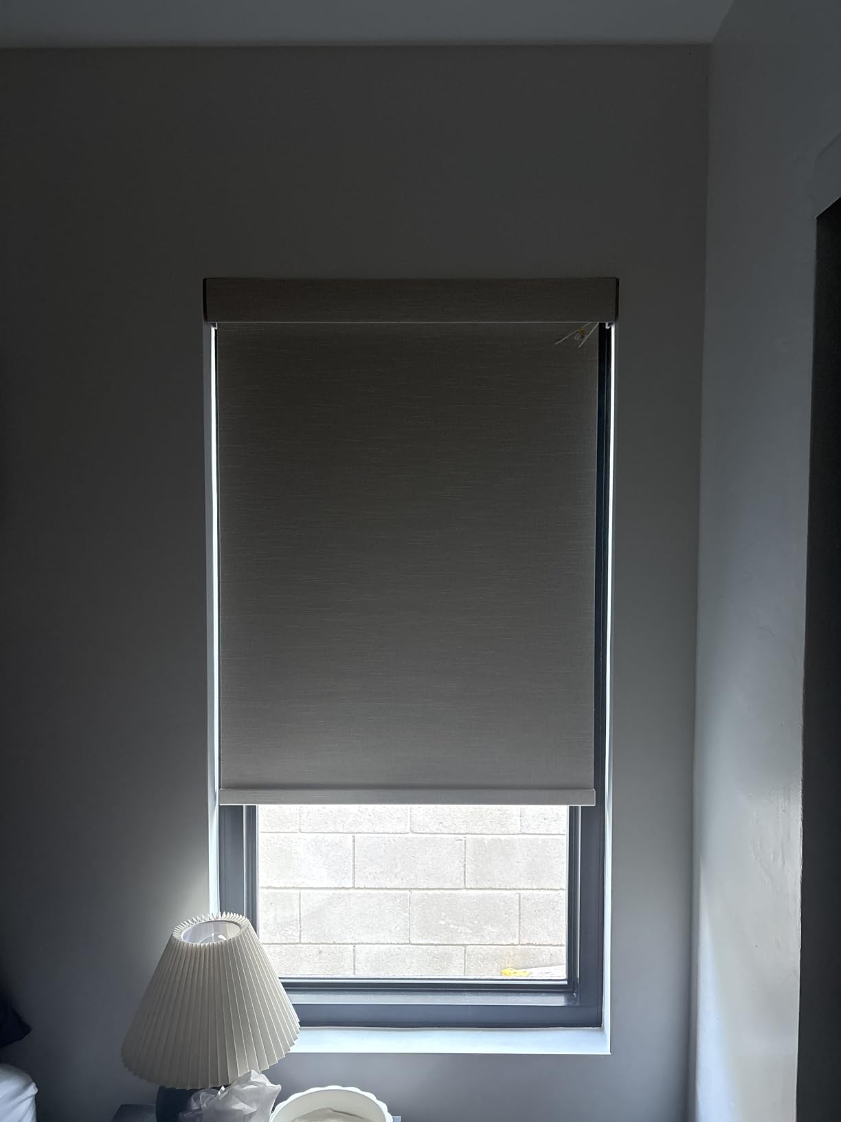 HeyBlinds Motorized Blinds with Remote, 100% Blackout Smart Blinds, Automatic Shades for Windows Compatible with Alexa Google and Homekit, Custom Size(Light Chaser-Perla Bianca BO) customer photo 2