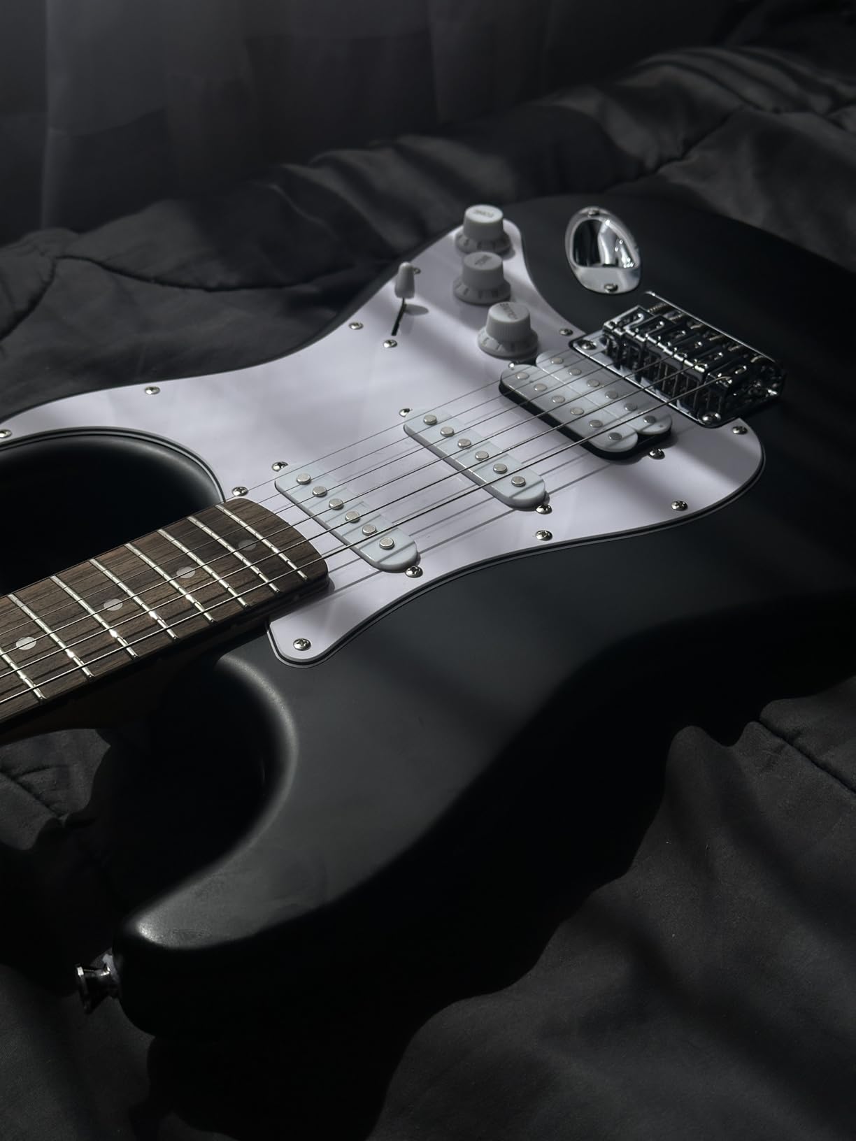 Fender Squier Debut Stratocaster HT HSS Beginner Electric Guitar, Black customer photo 2