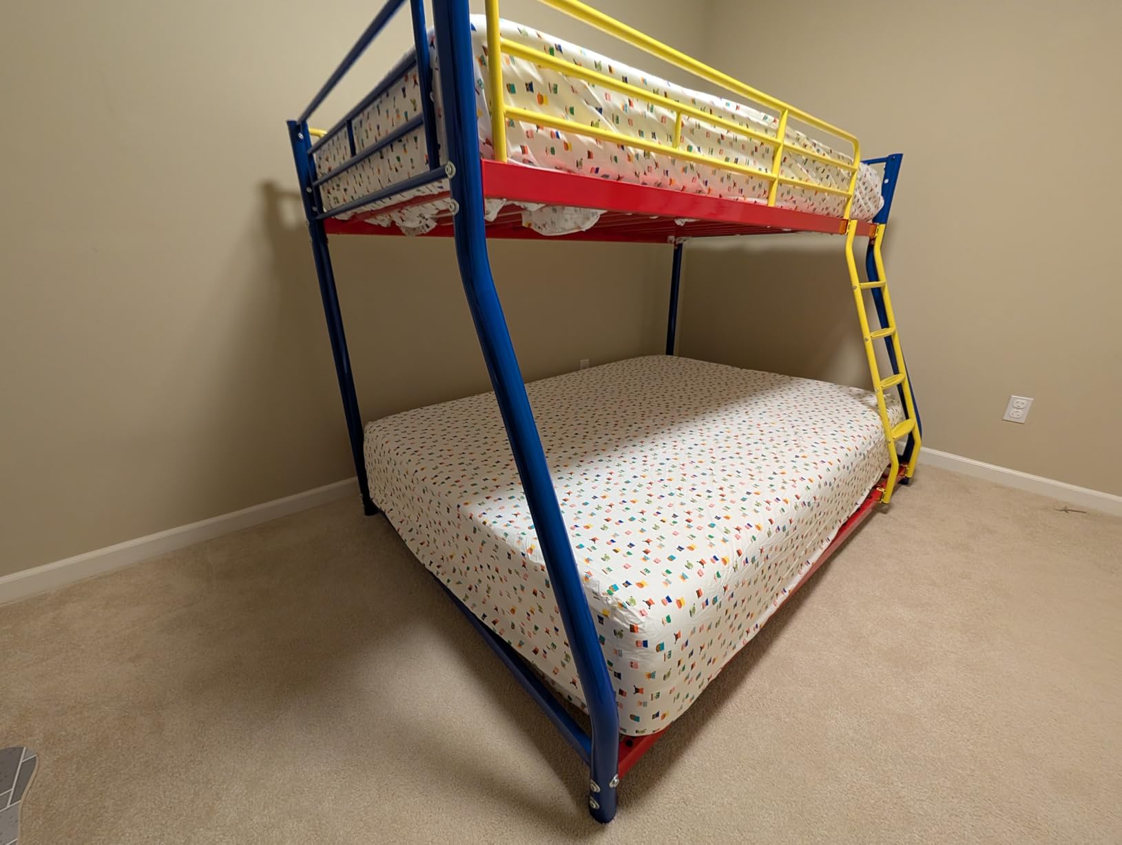 Metal Bunk Bed, Twin Over Full Bunk Bed with Safety Guardrail and Ladder, Heavy Duty Bunk Beds Twin Over Full Size for Apartment, Bedroom (Black) customer photo 2