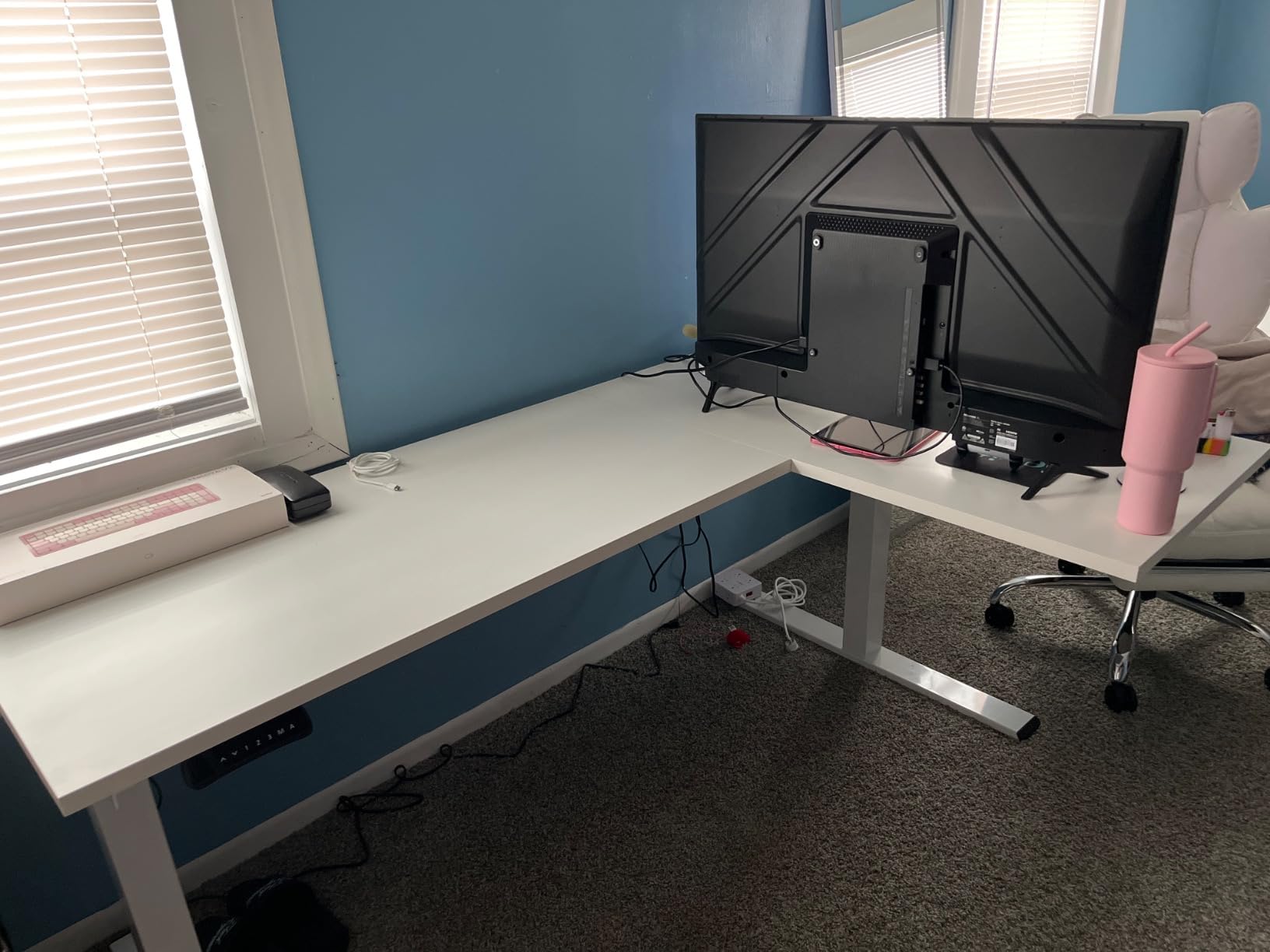 FLEXISPOT 71 x 63 Reversible L-Shaped Corner Standing Desk, Black customer photo 2
