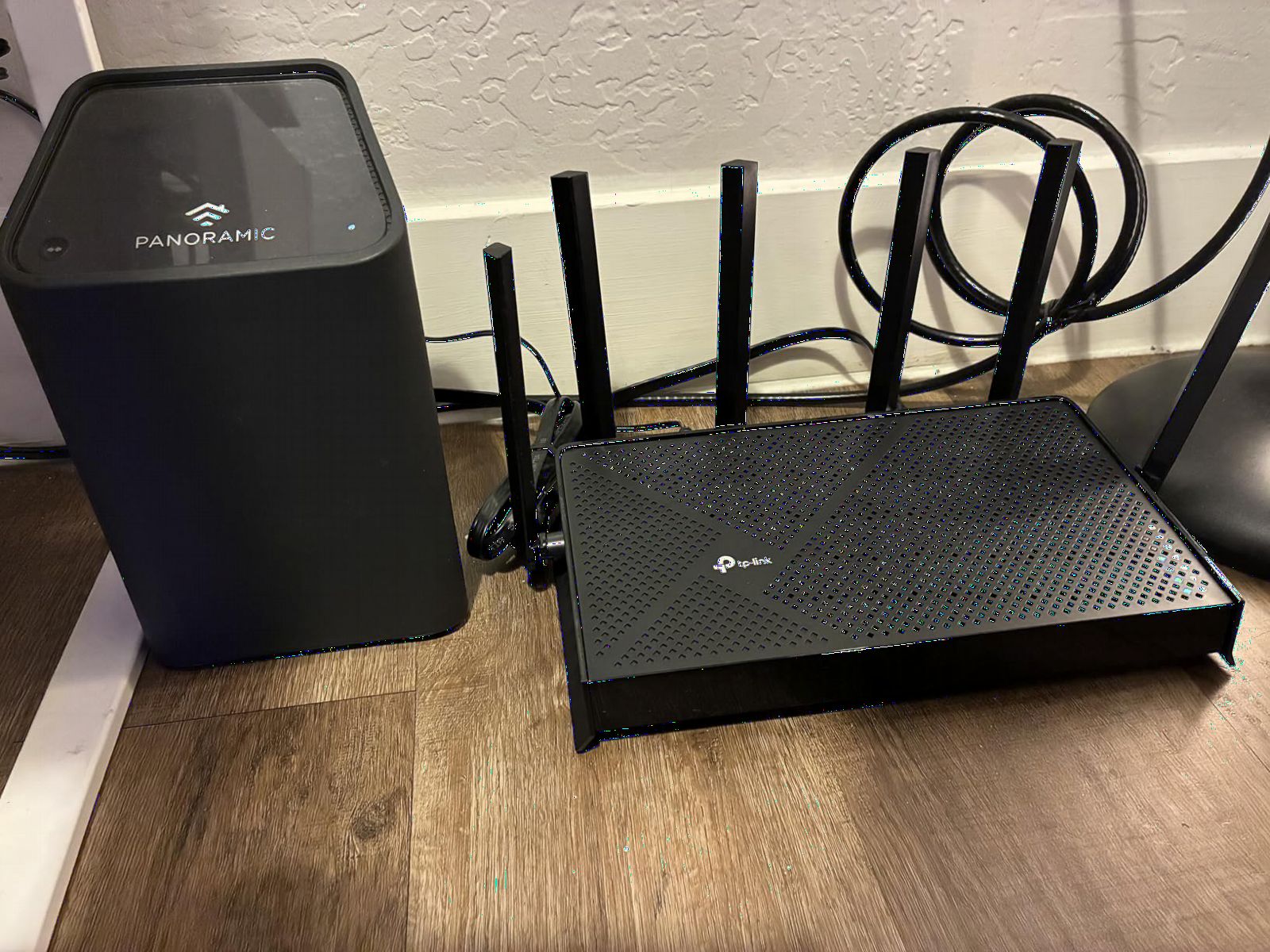 TP-Link BE6500 Dual-Band WiFi 7 Router (BE400) | Dual 2.5Gbps Ports, USB 3.0, Covers up to 2,400 sq. ft., 90 Devices, Quad-Core CPU, HomeShield, Private IoT, Free Expert Support customer photo 1