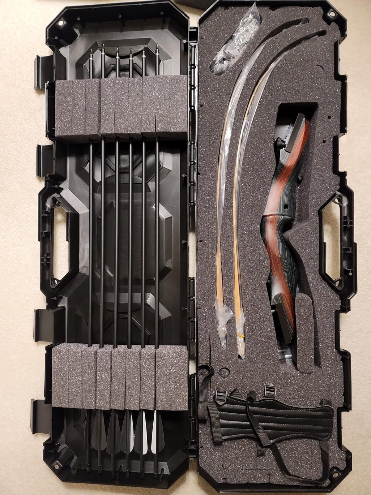 MTM BC34TD Takedown Recurve Bow Case, Lockable Storage, Airline Approved Hard Case, Hold's 16 Arrows, For One Target or Hunting Bow Setup, Made in USA, Black customer photo 2