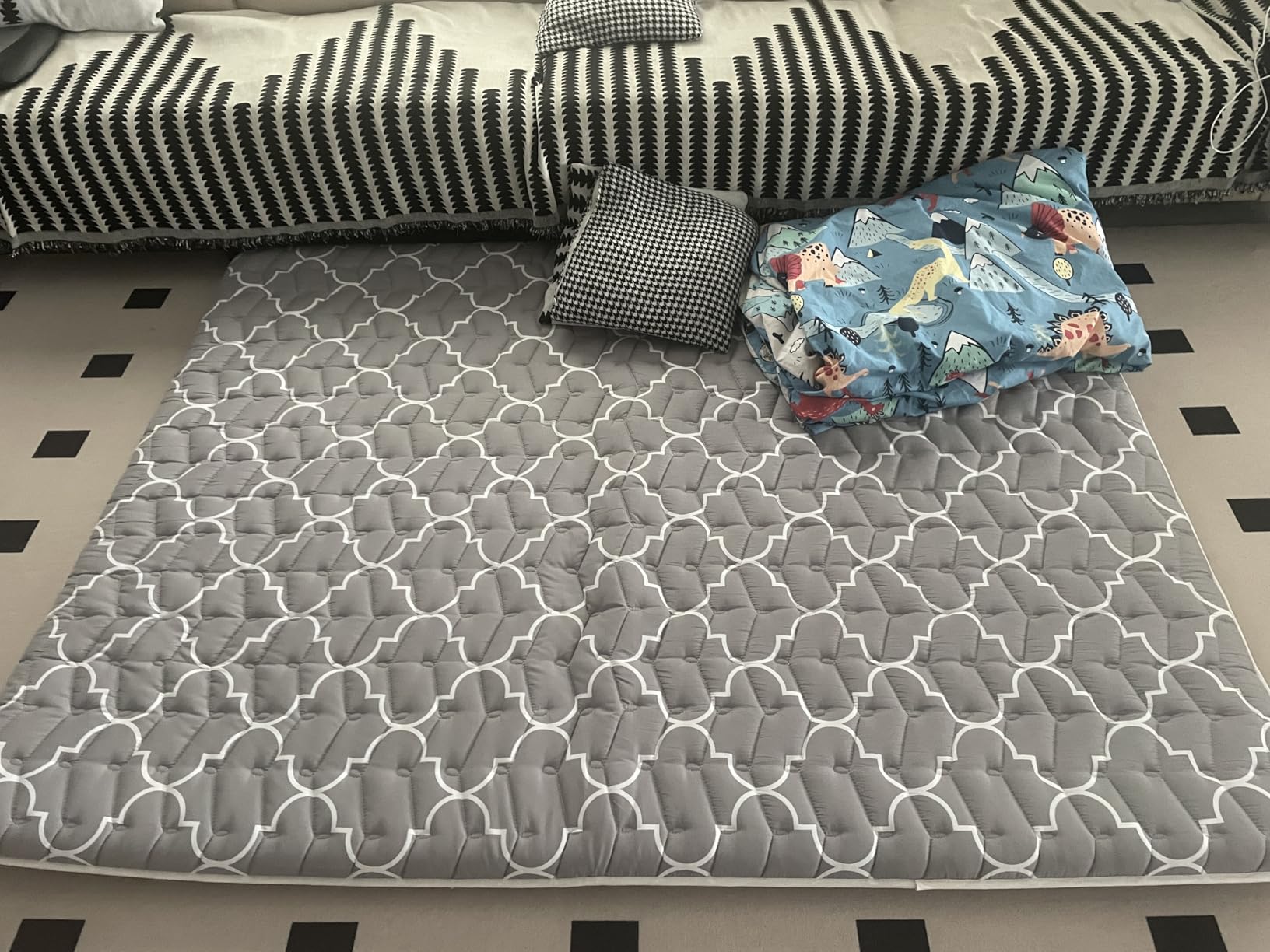 6th Generation Japanese Floor Futon Mattress - Extra-Thick 9-Layer Modern Futon with 100% High-Density Foam, Portable Floor Mattress Sleeping Pad for Adults, Guest Room, Dormitory, Twin Size (39