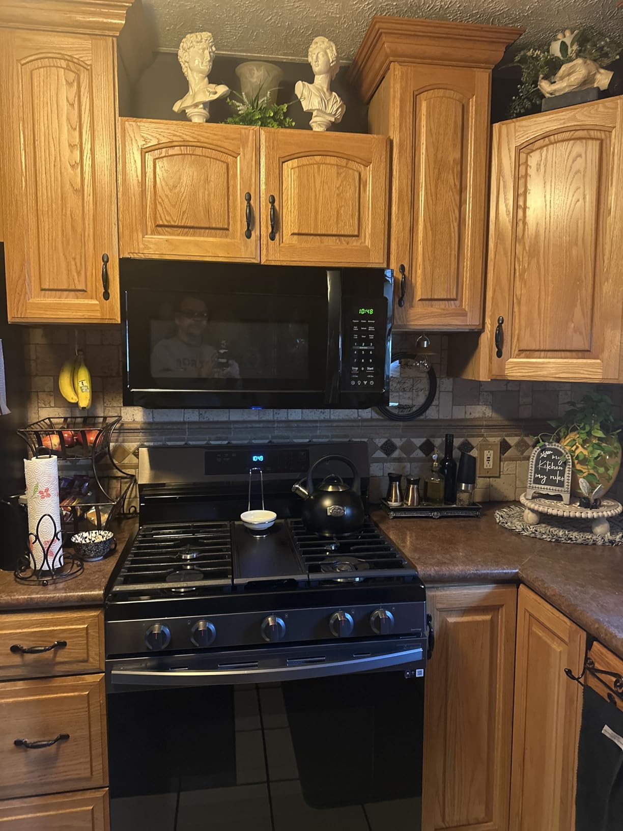 BLACK+DECKER Over the Range Microwave Oven, 1.7 Cu.Ft, 1000W | Stainless Steel, Over Stove Install, Vent Fan with Light, One-Touch Auto Cooking, 10 Power Levels, Child Safety Lock customer photo 1
