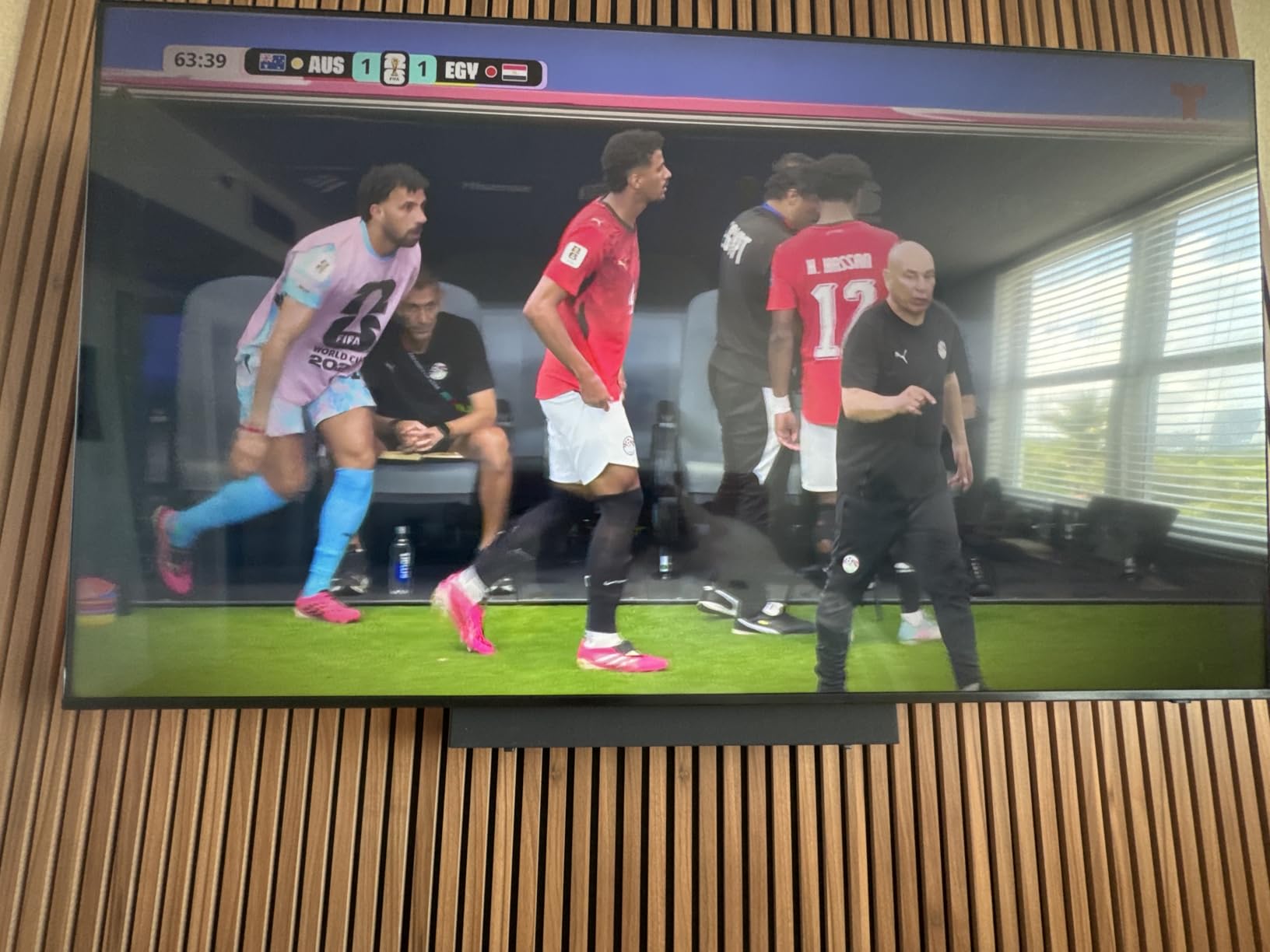 Samsung B-Series Soundbar HW B400F 2.0 ch Soundbar with Built in Subwoofer (2025 Model) One Remote Control, Surround Sound Expansion, Voice Enhance Mode customer photo 1