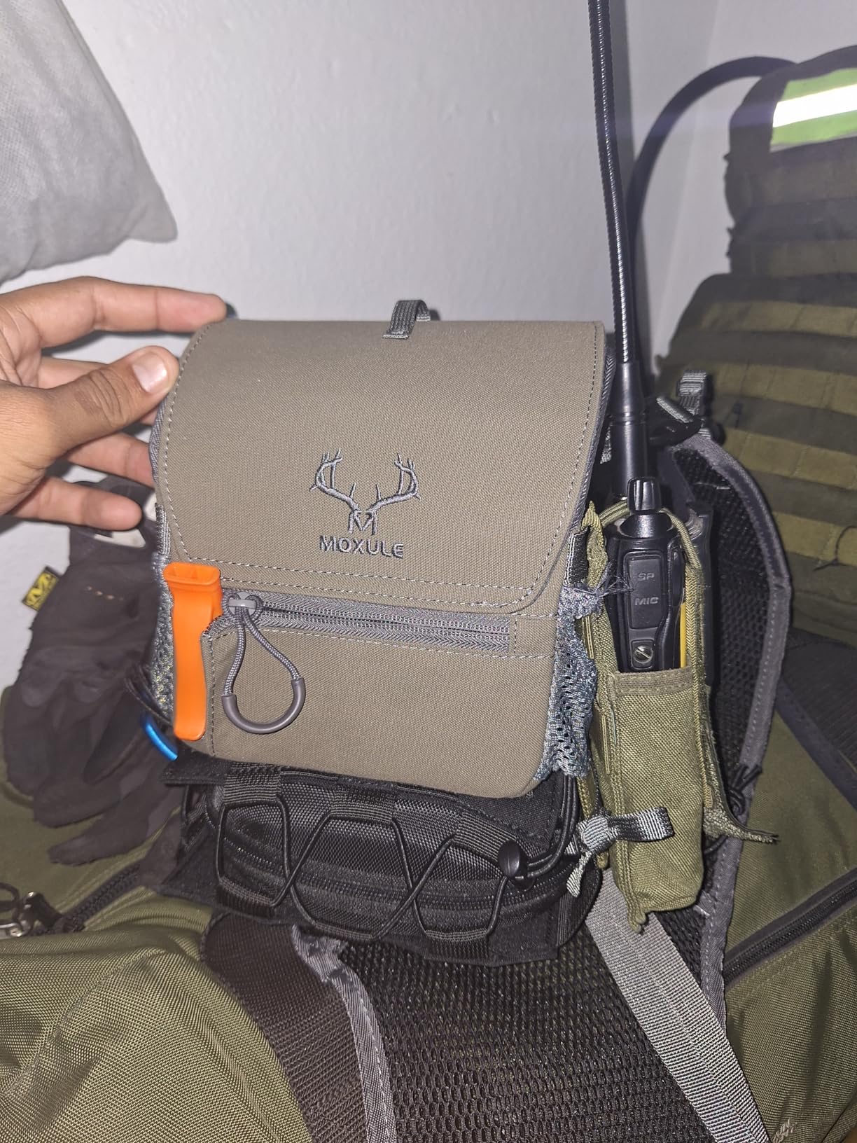 Binocular Harness Chest Pack: Bino Case, Magnetic Lid, Rain Cover | Silent one-hand access, water-resistant fabric, MOLLE webbing customer photo 1