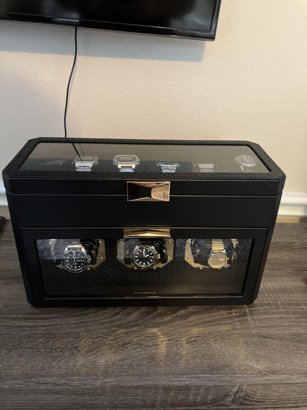 SONGMICS Automatic Single Watch Winder Box, Quiet Motor, LED Light, Lock | For Automatic Watches, Adjustable Pillow, 4 Winding Settings, USB-C Charging Cable, Black, BRIDIE Collection UJWB030B01 customer photo 1
