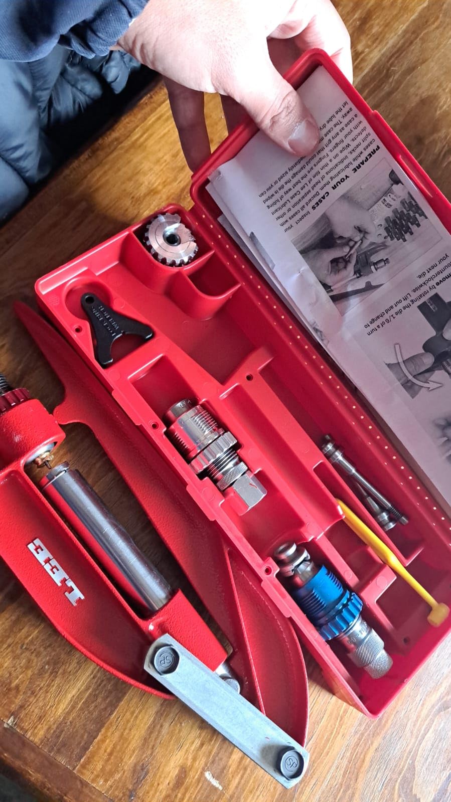 Lee Breech Lock Hand Press Kit, 9mm Luger, Red, 92114 customer photo 1
