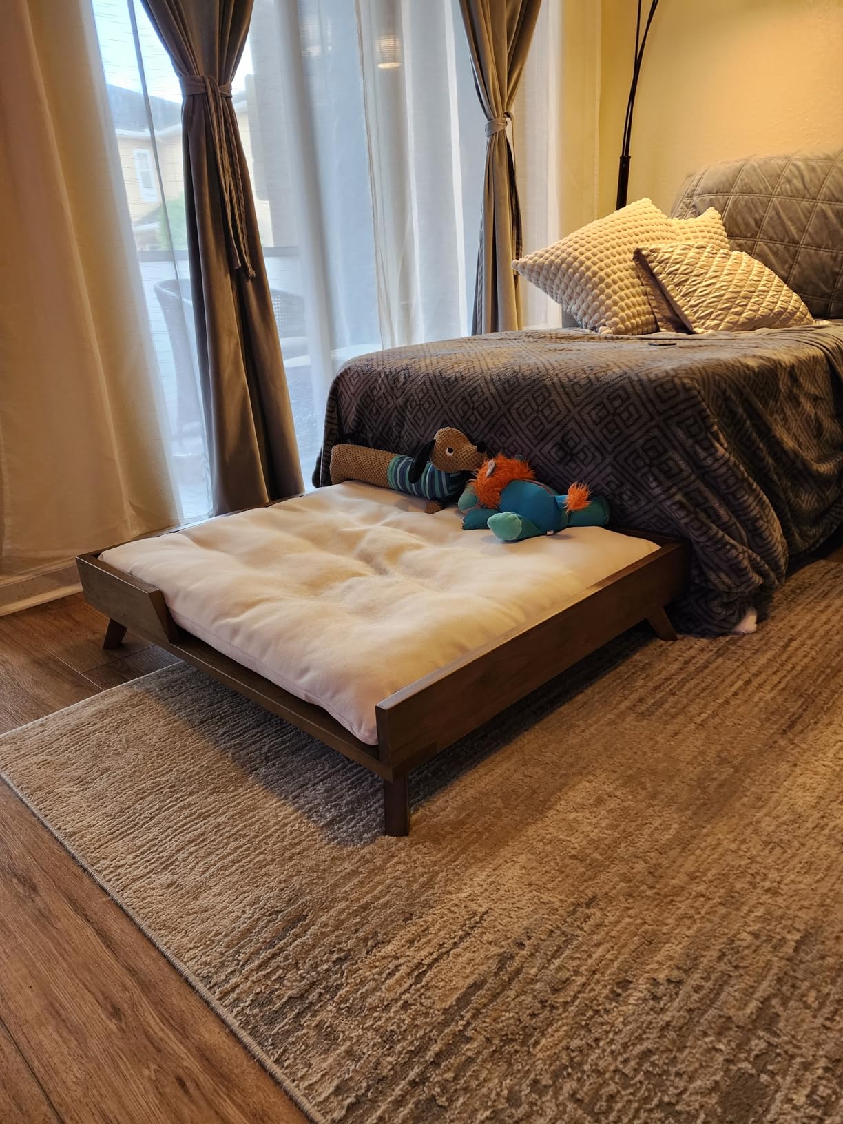 PETMAKER Elevated Dog Bed for Medium to Large Pets, Natural, 36