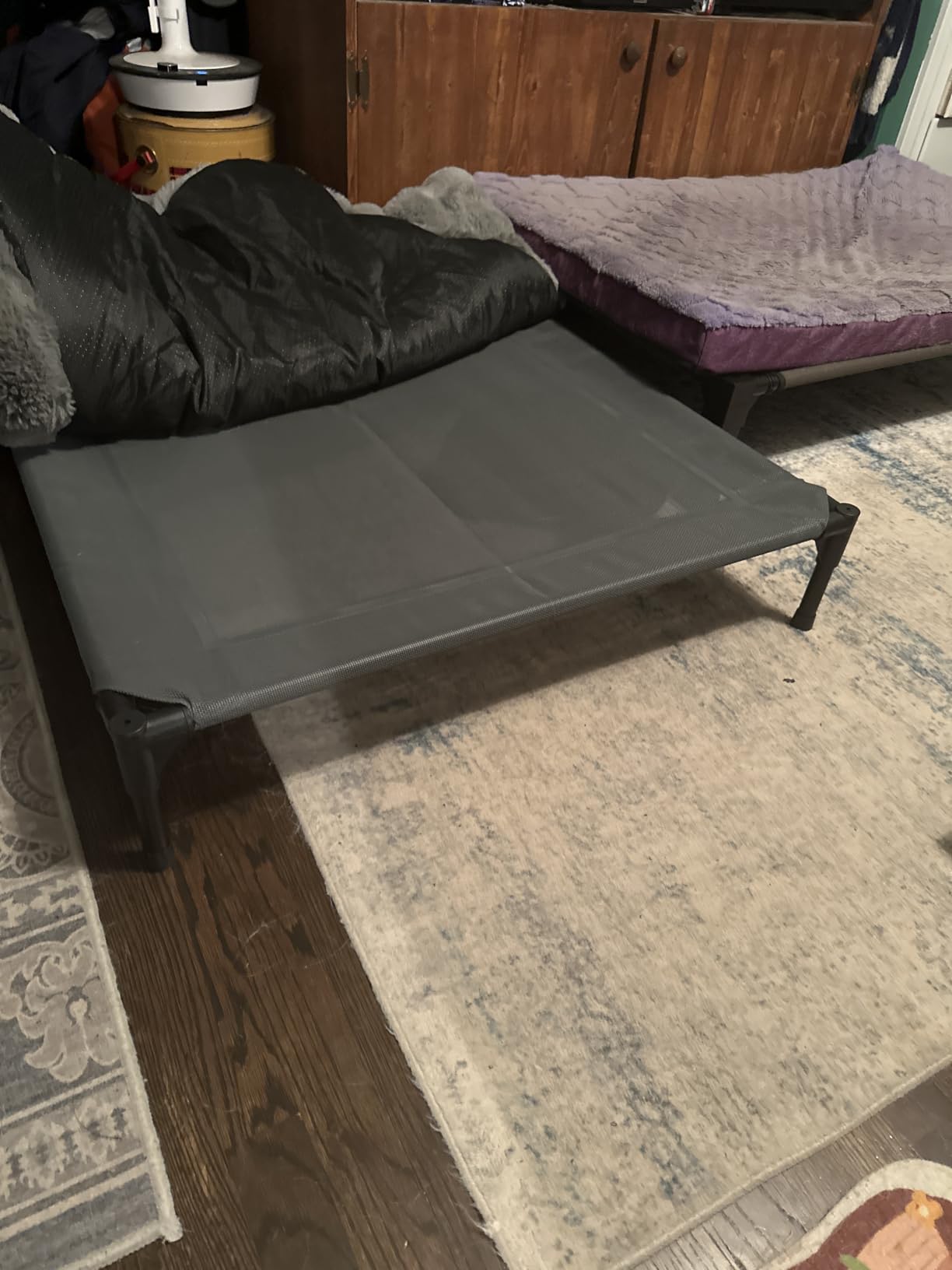 Made4Pets Outdoor Elevated Dog Bed for Large Dogs, Raised Cot, 42
