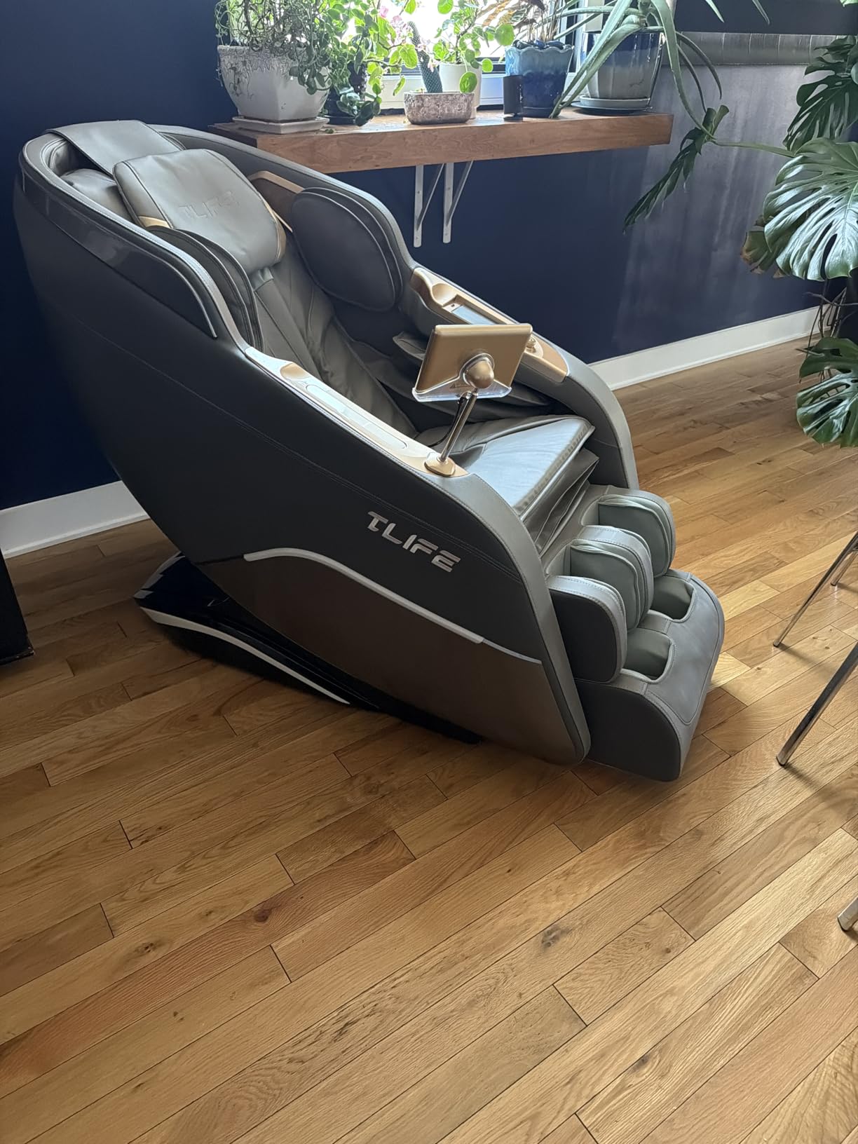 TLIFE Massage Chair Full Body 160° Zero Gravity SL-Track, 12 Modes, Black customer photo 2