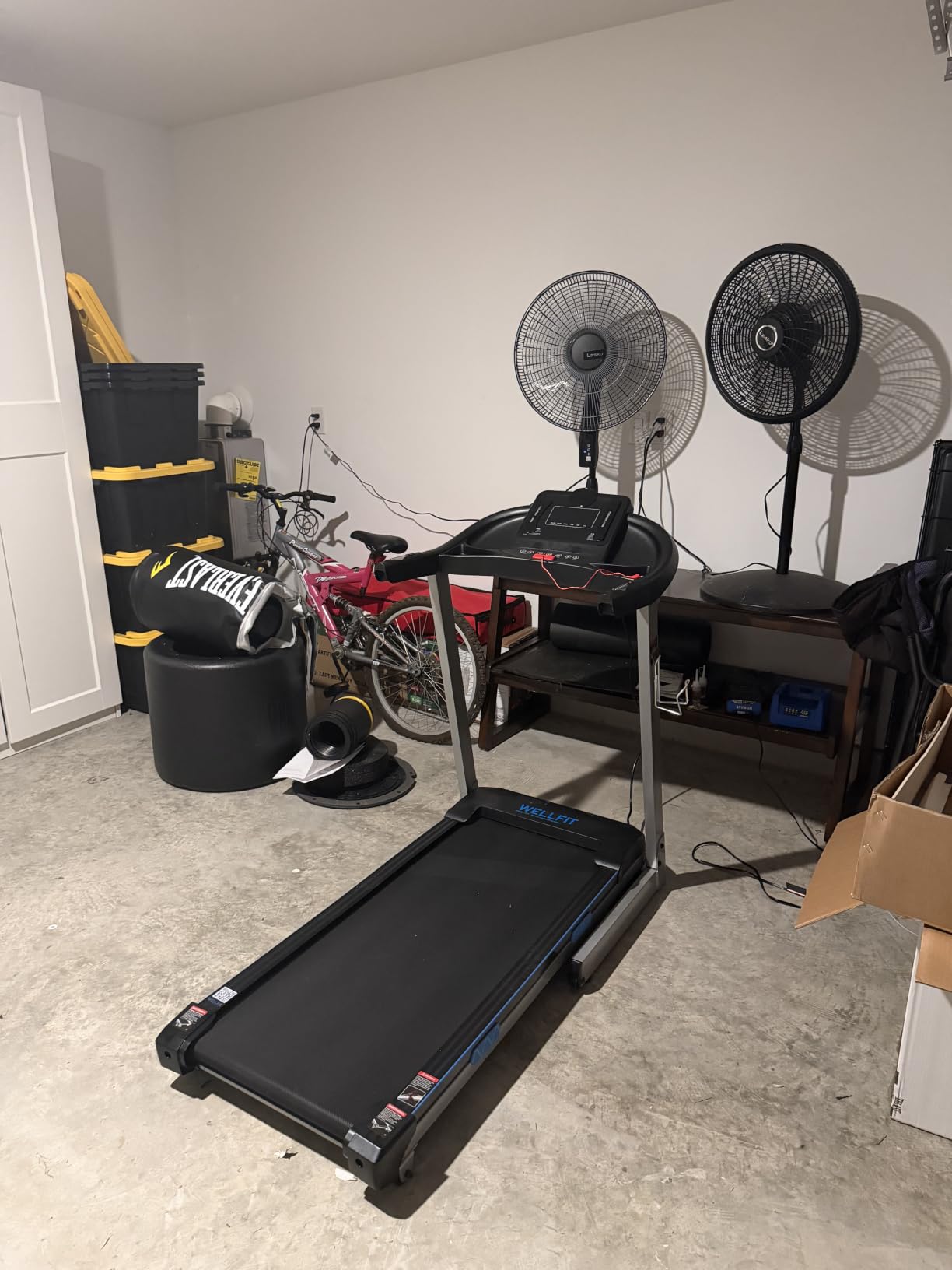 Home Treadmill 400+LB Capacity, WELLFIT 4.0HP Heavy Duty Treadmill Foldable | Small Commercial Treadmills with 15% Auto Incline, Climb Running, with Safety Handrail, Wide Belt 18*43 in, 95% Pre-installed customer photo 2