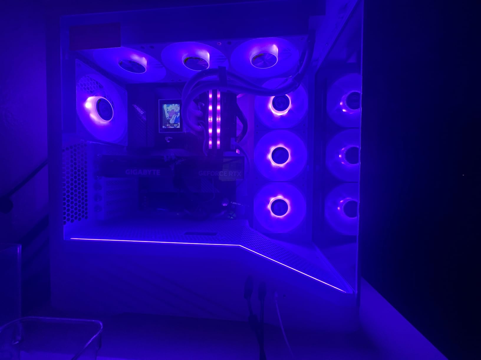 Lian Li Vector V100 ATX Mid-Tower PC Case with 4 ARGB PWM Fans, Black | Side I/O USB-C | Dust Filiter | Support 420mm GPUs & 360mm Radiator | Included GPU Bracket | LED & Display Platform (V100RX) customer photo 1