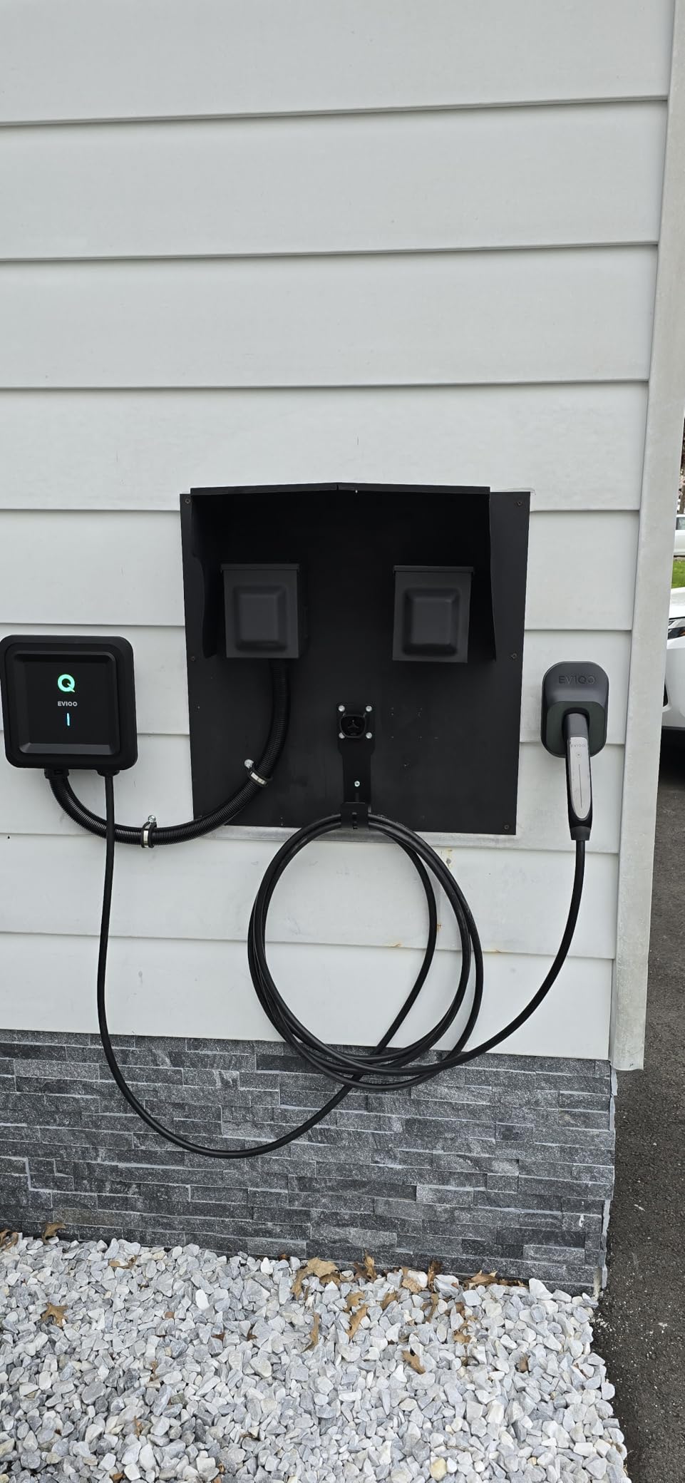EVIQO NACS Charger for Tesla 40 Amp 240V Plug-in Level 2 EV Charger w NEMA 14-50 Plug, Wall EV Charger Level 2, 25ft Cable, WiFi (2.4 GHz) Smart App Weatherproof Outdoor (IP66,NEMA 4) UL ETL Certified customer photo 1