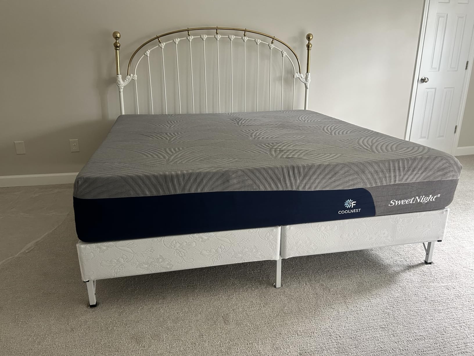 Sweetnight CoolNest 14 Inch King Size Mattress, Cooling Memory Foam Mattress | Cool Night Sleep, 5-Zone Ergo Support for Pressure Relief, Enhanced Breathability, Medium Feel, CertiPUR-US Certified customer photo 2