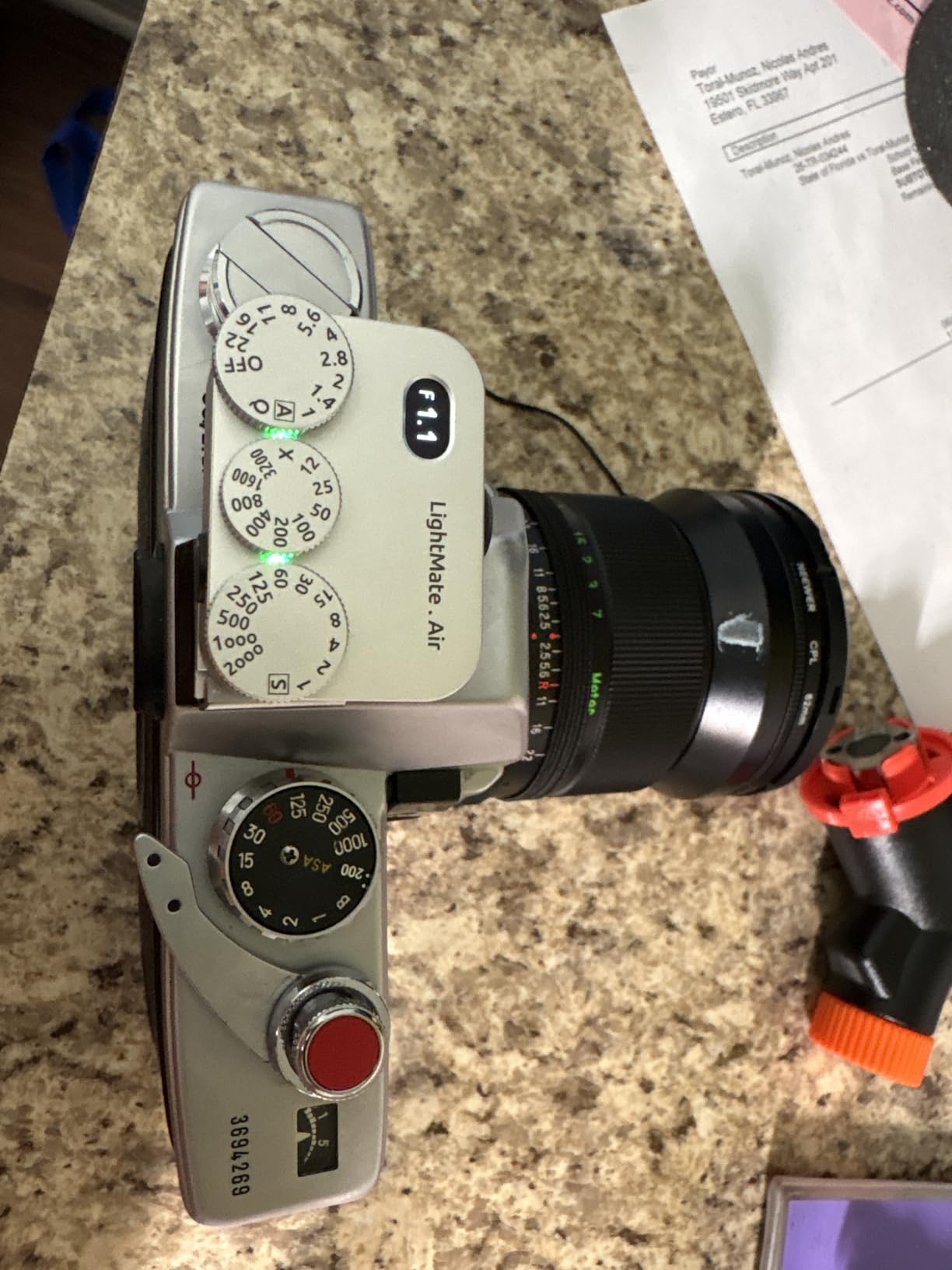LightMate AirPro Light Meter Photography, 35 Degree Wide-Angle Reflective Digital Exposure Meter, Rechargeable 20H Battery Life, 3 Dials Retro Exposure Indicator, for Leica & Other Film Cameras, Black Metal customer photo 2