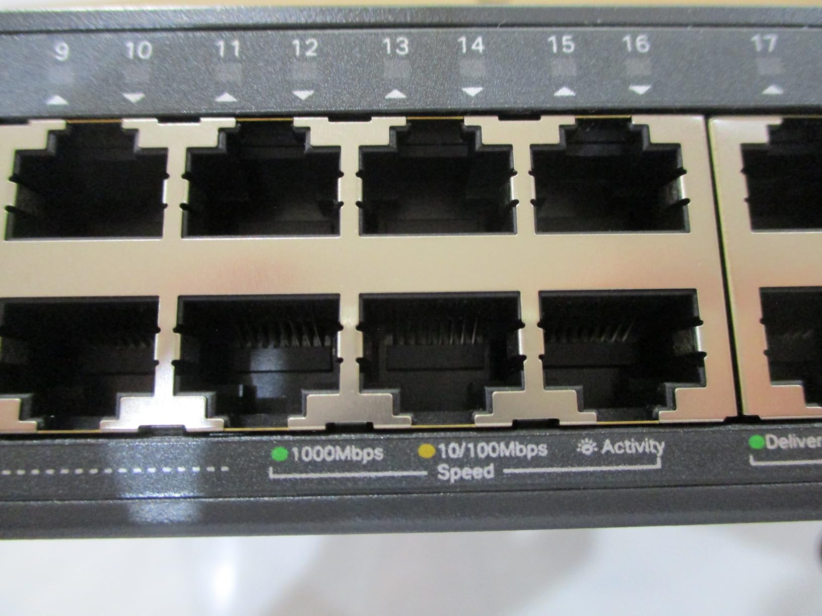 TP-Link SG2452LP, 48 Port Gigabit Omada Fully Managed Switch | 32 PoE+ Ports, 16 No-PoE Ports, 4 SFP Ports, 230W Budget, Fanless, L2 Managed, VLAN, ZTP, LAG, PoE Recovery, 5-Year Warranty customer photo 1