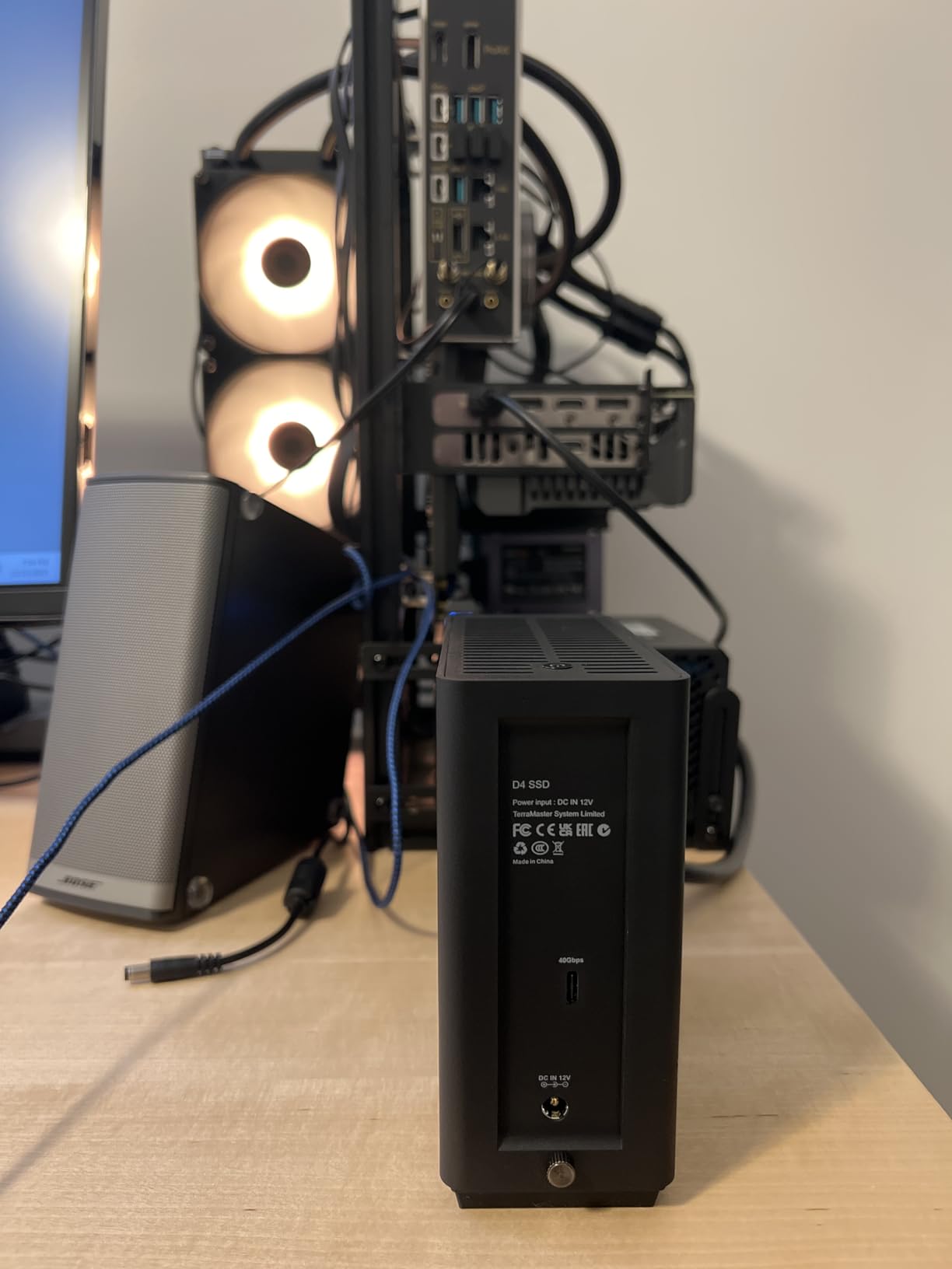 TERRAMASTER D4 SSD NVMe Enclosure 40Gbps 4Bay USB Storage Type-C | Supports 4xM.2 NVMe 2280 SSDs, Compatible with USB 4/3.2/3.1/3.0, Thunderbolt 5/4/3 customer photo 1
