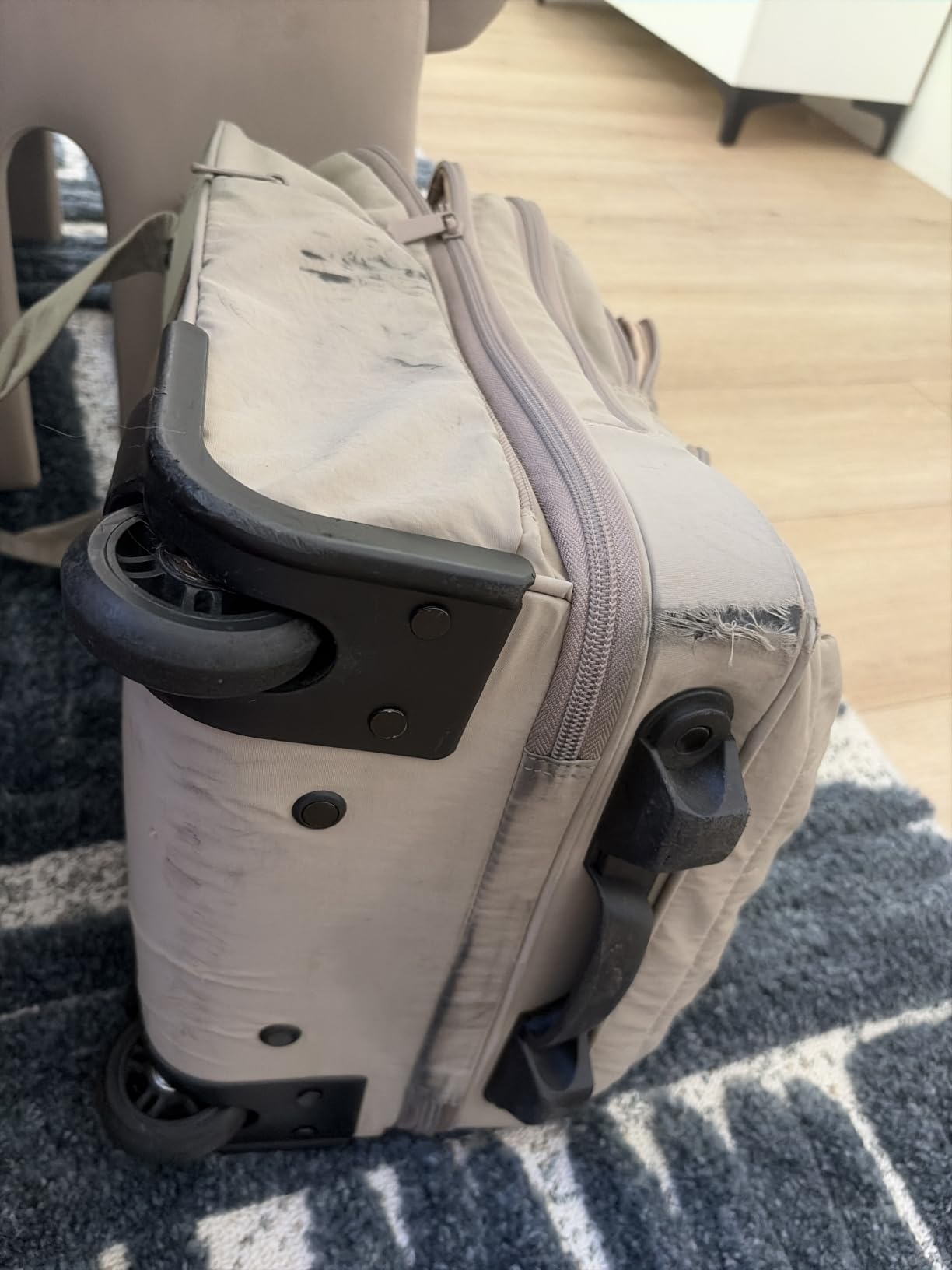 BAGSMART 16 inch Small Underseat Carry on Luggage, Suitcase with Wheels customer photo 1