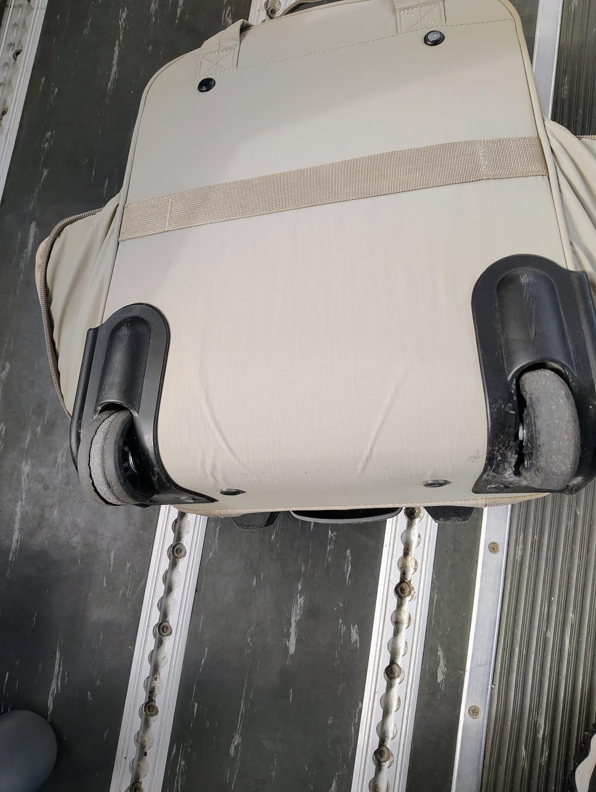 BAGSMART 16 inch Small Underseat Carry on Luggage, Suitcase with Wheels customer photo 2