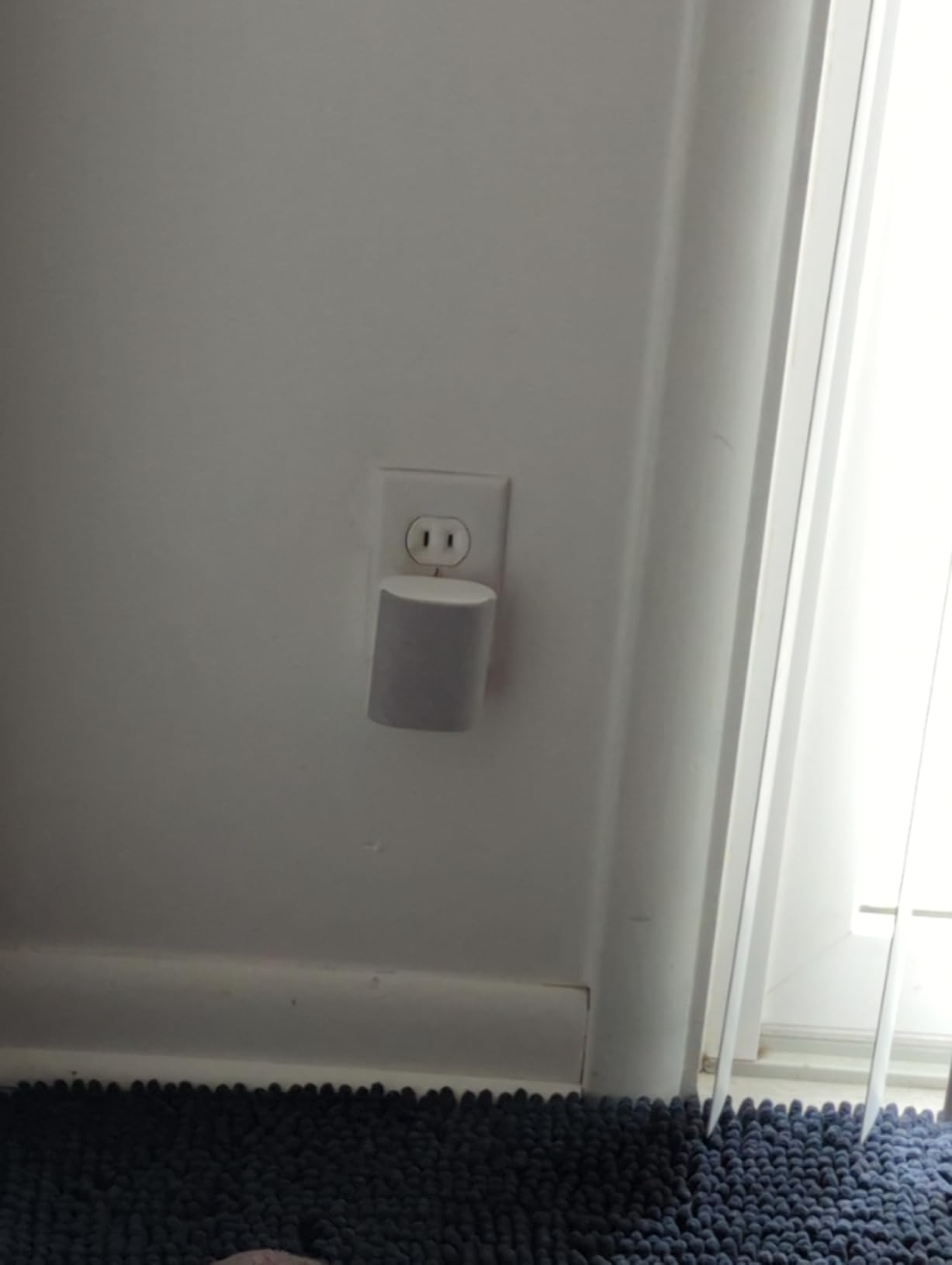 Ring Chime - Enhanced audio for real-time alerts you can hear from anywhere, easy plug-in setup, simple wifi & Bluetooth connectivity, sleek design, White customer photo 1