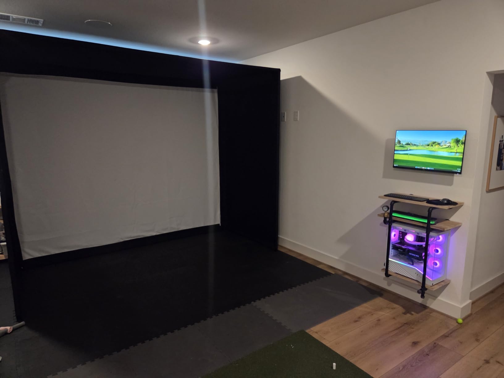Diandian Golf Simulator Enclosure Kit 10 x 8 ft with 4K-Ready Impact Screen | 600D Blackout Cover, Anti-Ricochet Foam Padding & Safety Side Nets, Golf Cage for Indoor Garage, Basement & Home Practice customer photo 1