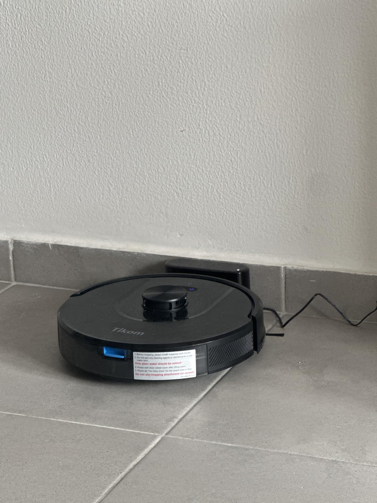 Tikom Robot Vacuum and Mop Combo, 6000Pa Automatic Robotic Vacuum Cleaner, Smart Mapping, 150 Min Max, Ideal for Pet Hair, Hardfloors, Carpets, Home(L8000 Pro) customer photo 1