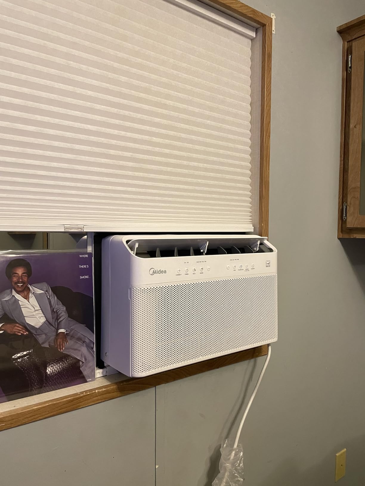 Midea 8,000 BTU U Shaped Smart Inverter Window Air Conditioner - Cools 350 Sq Ft, Ultra Quiet with Open Window Flexibility - Alexa/Google Assistant Compatible - 37% Energy Savings, Remote customer photo 1