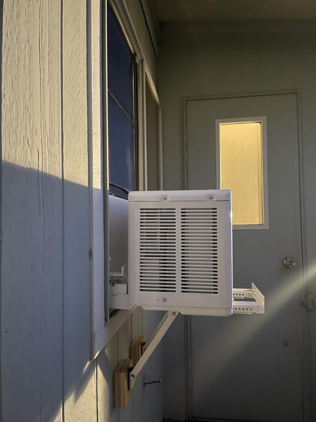 Midea 8,000 BTU U Shaped Smart Inverter Window Air Conditioner - Cools 350 Sq Ft, Ultra Quiet with Open Window Flexibility - Alexa/Google Assistant Compatible - 37% Energy Savings, Remote customer photo 2