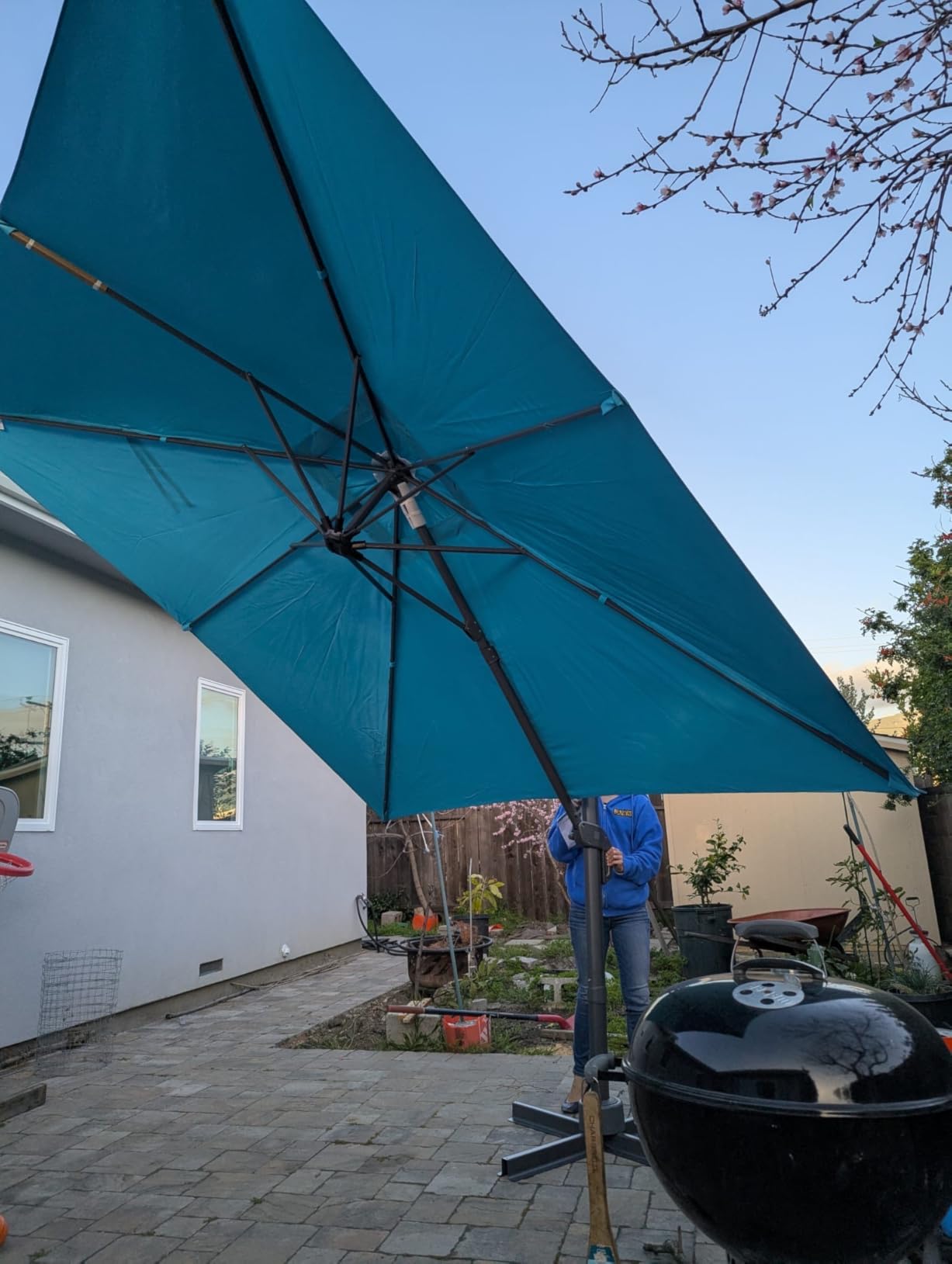HOTEEL 10x10ft Patio Umbrella Cantilever Umbrella Double Top - Upgrade and Intensify - 360 Rotation and 5 Angles Adjustment - Aluminum Offset Pool Umbrella Outdoor Umbrellas for Patio Garden Deck Pool customer photo 2
