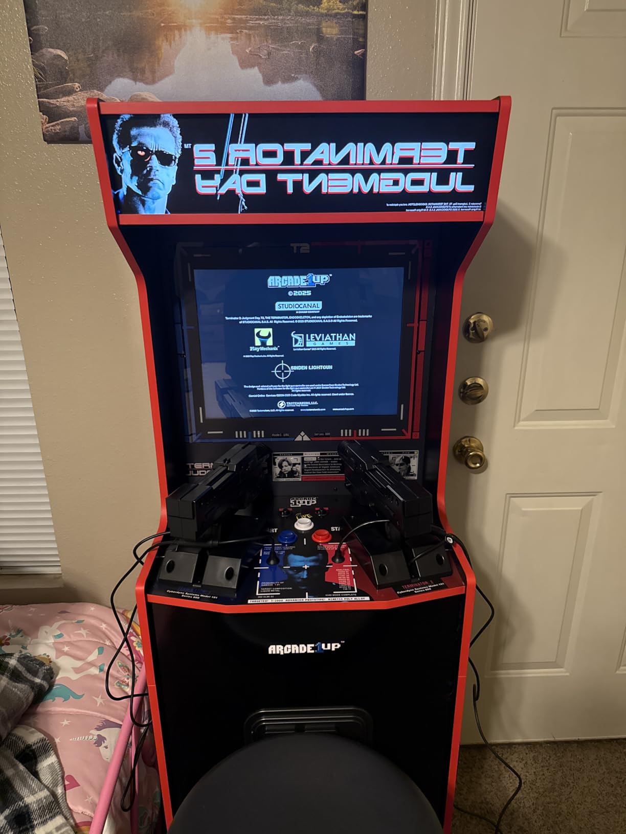 Arcade1Up Terminator 2 Deluxe Arcade Machine with Real-Feel Arcade Guns | 17-Inch BOE Color Monitor, Dual Speakers and Wi-Fi Online Leaderboards, 5-Foot Tall customer photo 2