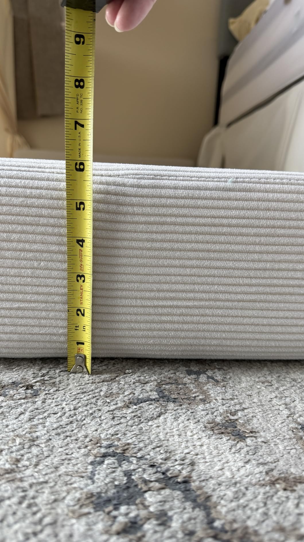 Folding Sofa Bed, 3-in-1 Convertible Sleeper Chair Bed with Pillows, Foldable Floor Couch with High-Density Foam, Futon Small Boneless Couch for Living Room Bedroom Lounge, Single, White customer photo 1
