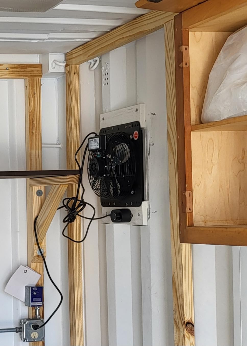 VEVOR 24'' Exhaust Fan, Wall Mounted Attic Fan with Variable Speed controller, 4800 CFM, Automatic Shutter, Ventilation and Cooling, Black customer photo 2