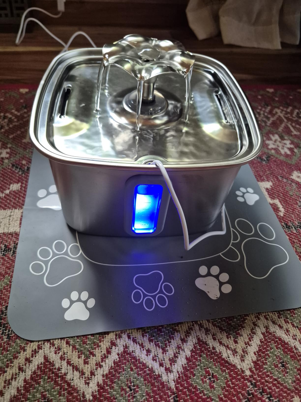 Veken Innovation Award Winner Stainless Steel Cat Water Fountain, 108oz | Automatic Pet Fountain Dog Water Dispenser with 3 Replacement Filters & Silicone Mat, Gifts for Cats, Dogs (Silver) customer photo 2