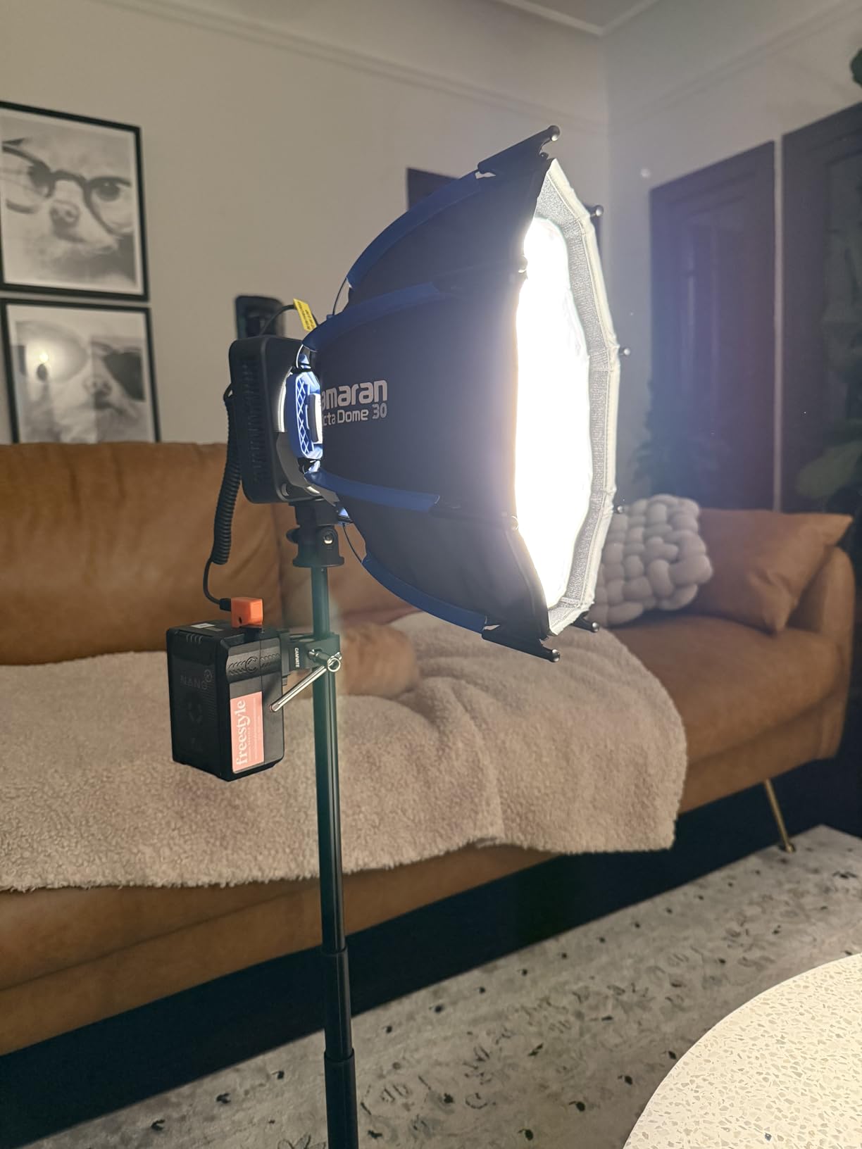 amaran Ray 120c RGB Video Light,120W Portable Studio Light IP54,CCT 1,800K-20,000K,APP Control Bowens Mount LED Lights for Photography w/Softbox Portable Bag customer photo 2