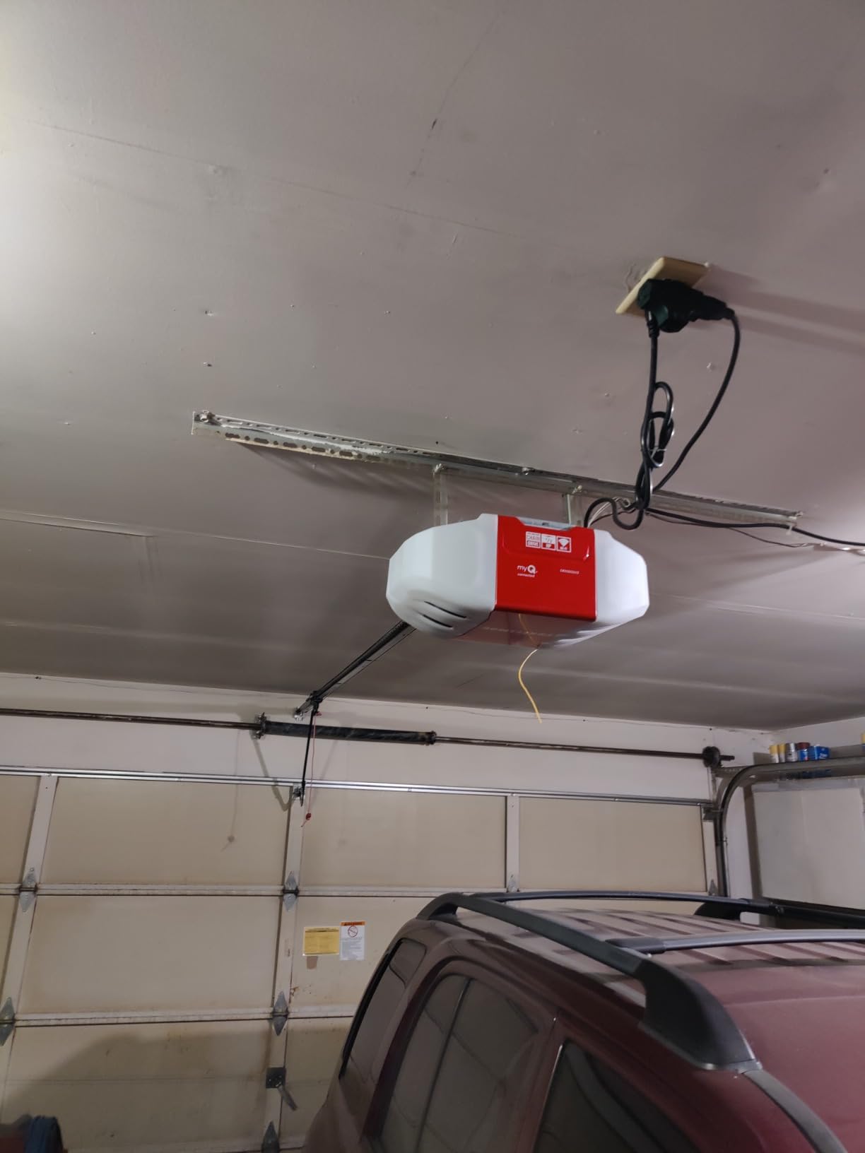 Craftsman 3/4 HP myQ Ultra-Quiet Smart Belt Drive 2-Light System Garage Door Opener with Wi-Fi and Battery Backup customer photo 2
