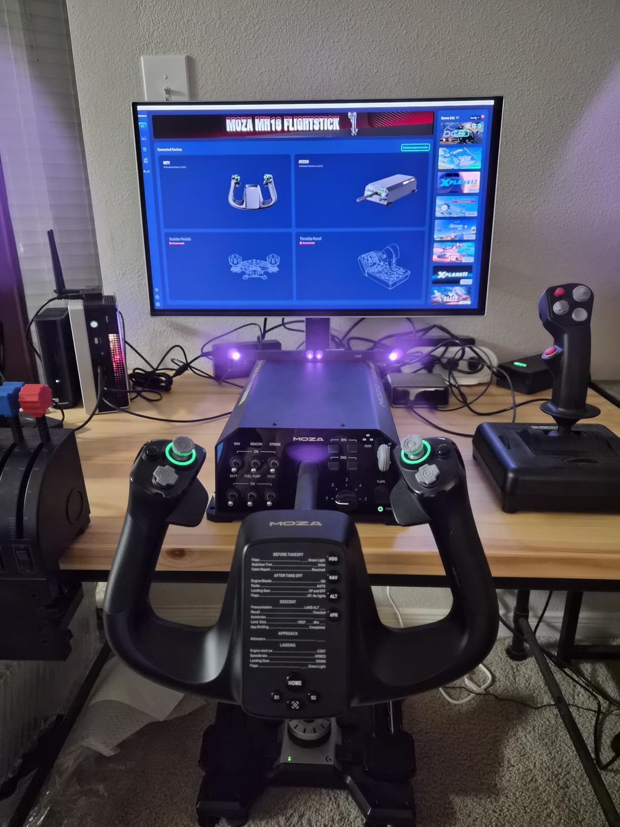 MOZA AY210 Force Feedback YOKE Base Flight Simulator FFB Controls, Black | 9Nm Torque, 210N Push Force, High-strength Steel, 150mm Travel Distance, Programmable Switch Panel customer photo 1