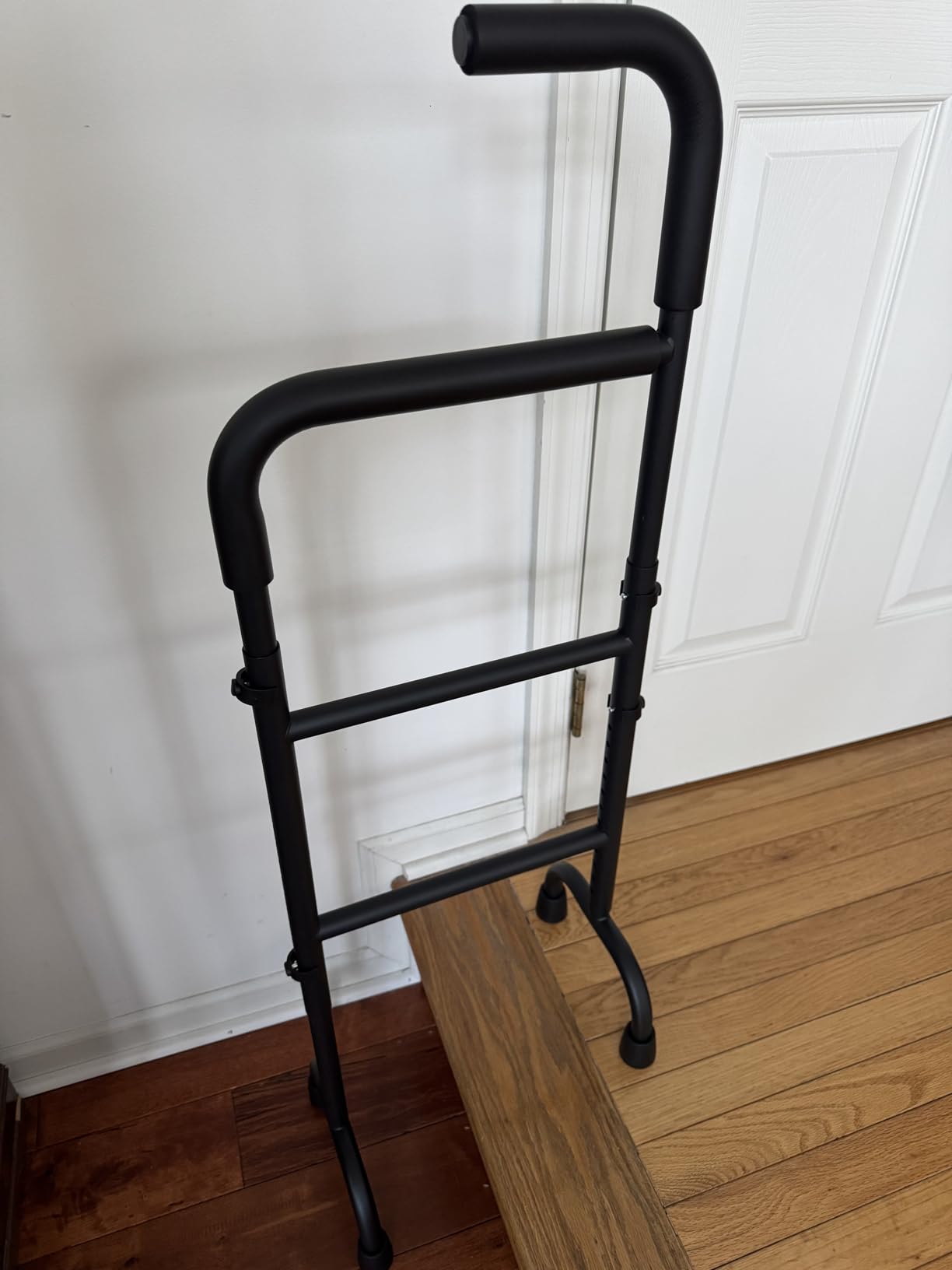 20-Level Adjustable Stair Climbing Assist Cane - For Seniors & Post-Surgery Recovery, Sturdy & Lightweight, Provides Additional Support customer photo 1