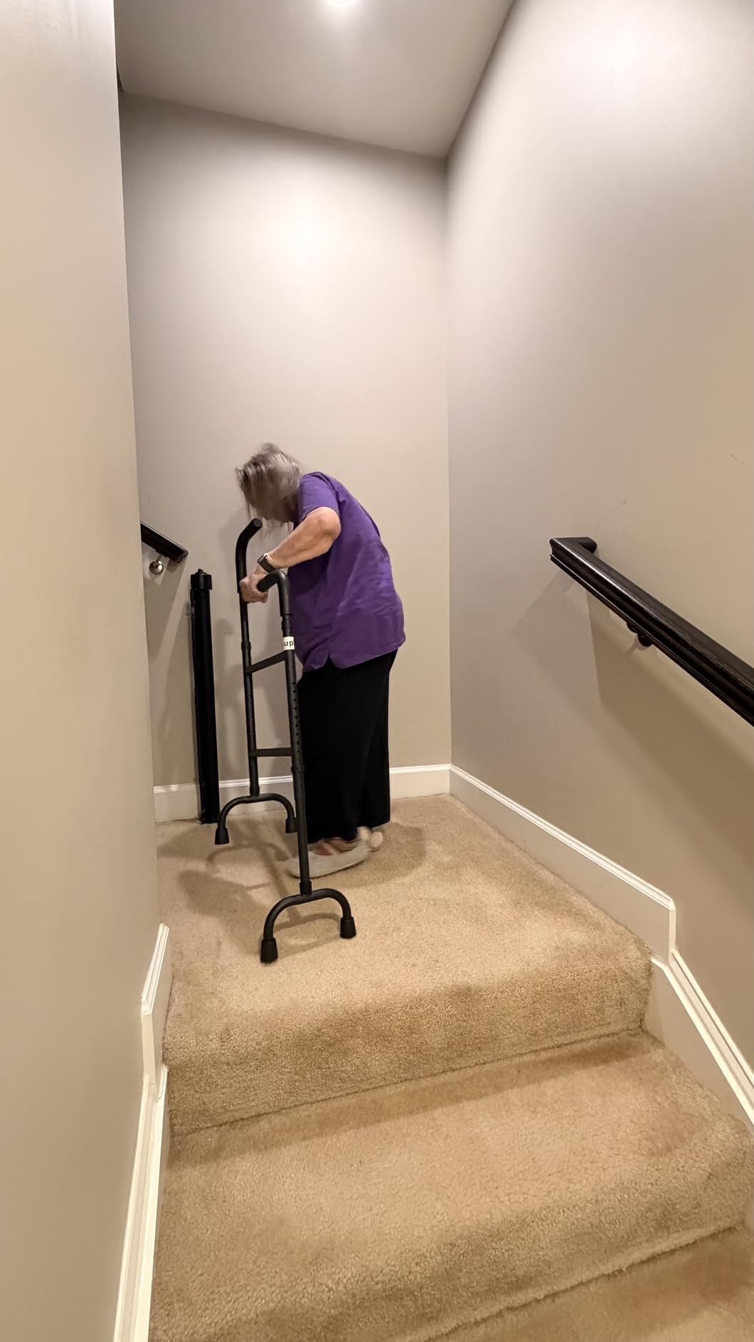 20-Level Adjustable Stair Climbing Assist Cane - For Seniors & Post-Surgery Recovery, Sturdy & Lightweight, Provides Additional Support customer photo 2