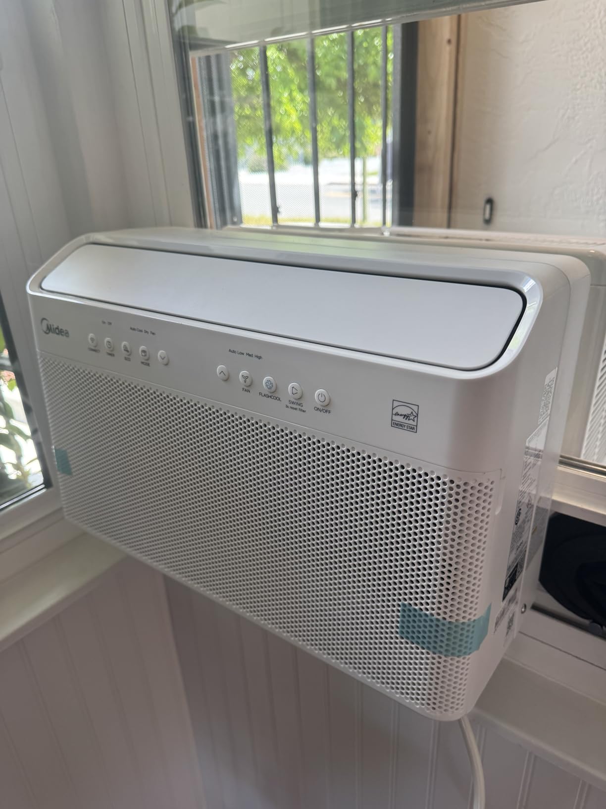 Midea 6,000 BTU U Shaped Smart Inverter Window Air Conditioner - Cools 250 Sq Ft, Ultra Quiet with Open Window Operation - Alexa/Google Assistant Compatible, 37% Energy Savings, Remote (2026 Edition) customer photo 2