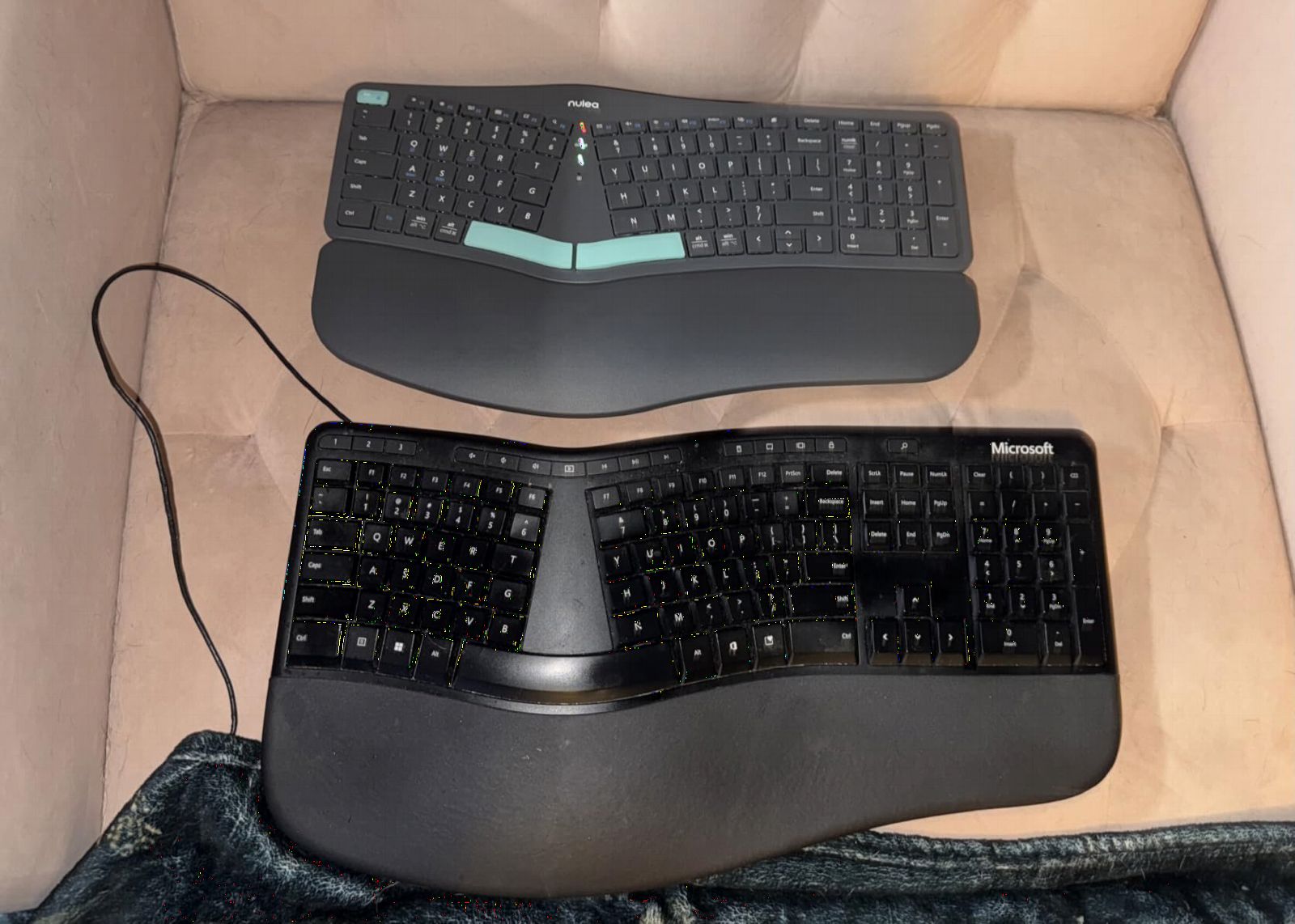 Nulea Ergonomic Split Keyboard Wireless Cushioned Wrist Rest Rechargeable customer photo 1