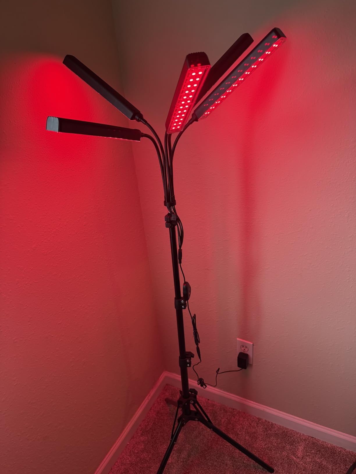 Red Light for Face and Body, Infrared Light Therapy Lamp with Stand Led 660nm Red Light-Therapy& 850nm Infrared Light Device customer photo 1