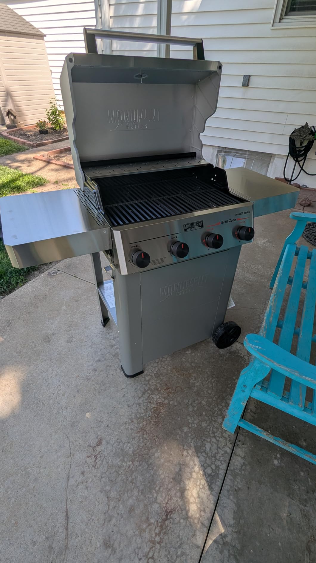 Monument Grills Mesa II 4-Burner Propane Gas Grill with Advanced Broil Zone, Stainless Steel Outdoor Barbecue Grill, Foldable Side Shelves, 500F in 5 Mins customer photo 2