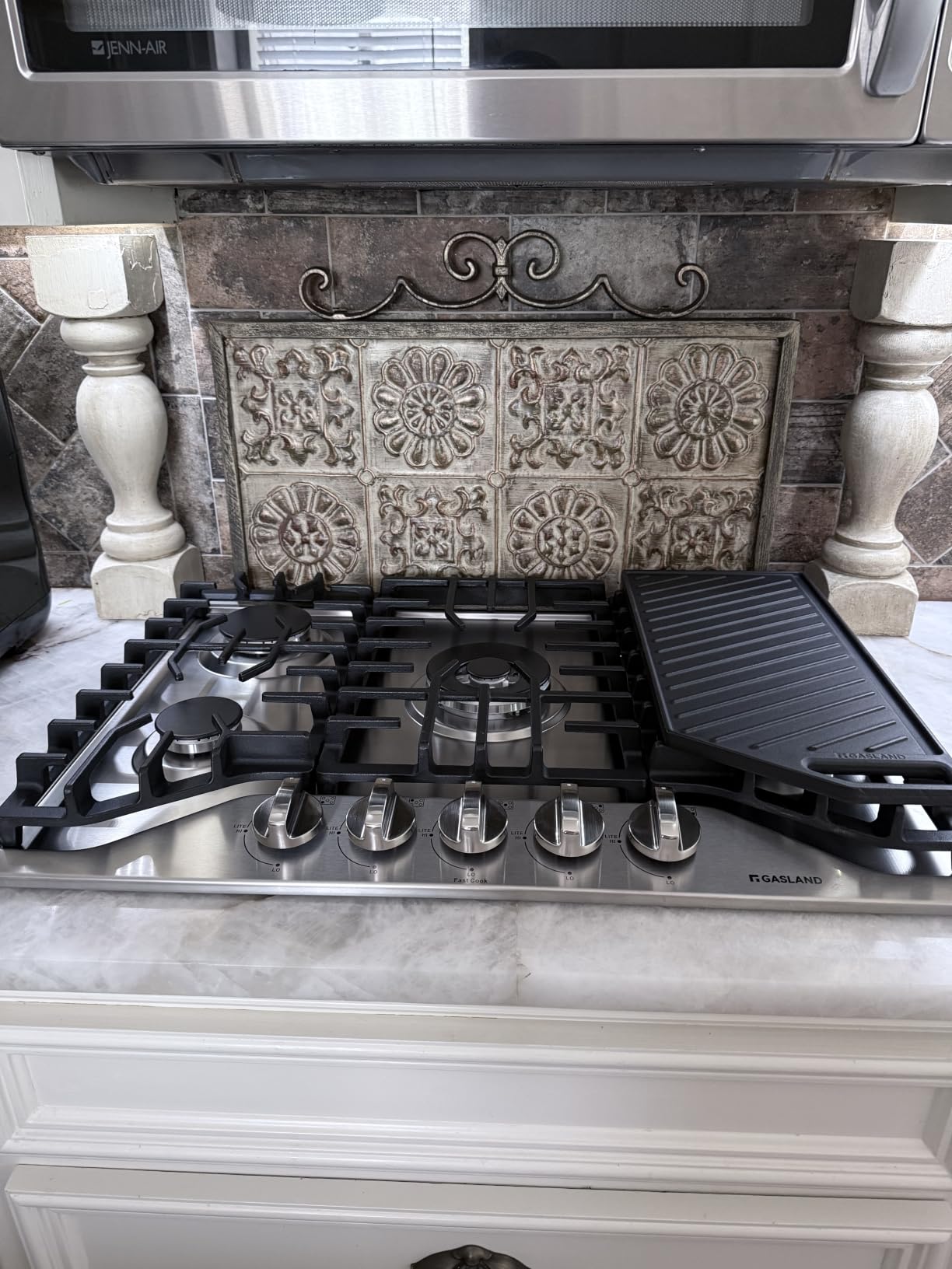 GASLAND 36 Inch Gas Cooktop with Griddle, 5 Burners | Propane Stovetop with Reversible Cast Iron Grill/Griddle, Gas Countertop Plug-in, NG/LPG Convertible Cooktops, Black customer photo 2