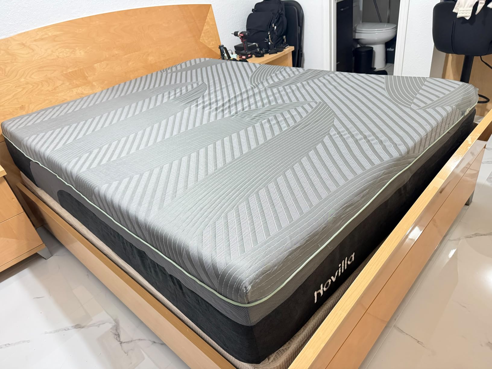 Novilla AiryFlow Queen Mattress 14 Inch, Gel Memory Foam Mattress Queen | for Cool Night & Spinal Alignment, Pressure Relief & Motion Isolation, Green Tea-Infused, CertiPUR-US Certified, Medium Firm customer photo 2